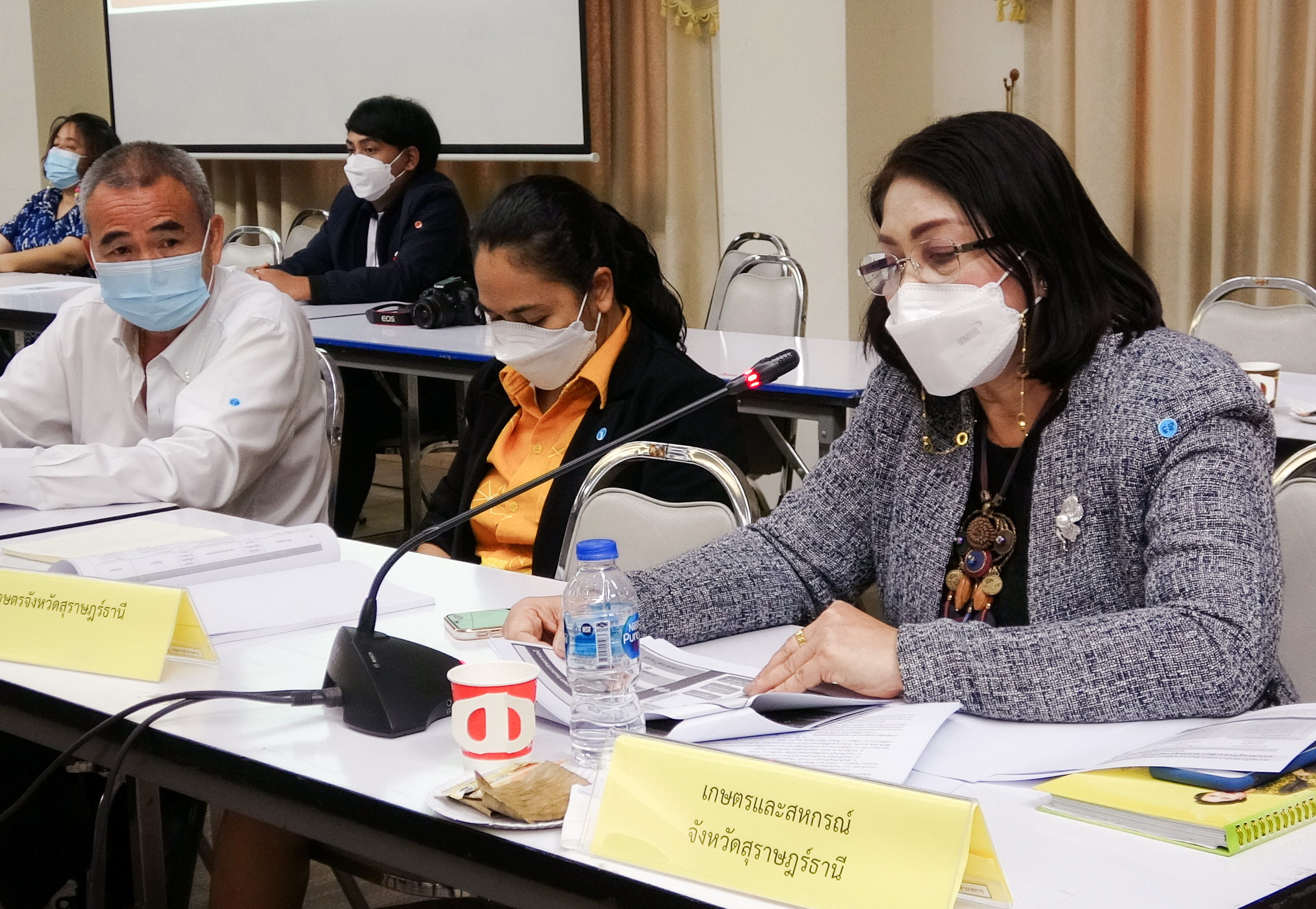 “ผู้ว่าสุราษฎร์ฯ ขานรับนโยบาย มท1. จัดทัพปูพรมเดินหน้าแก้จน คนสุราษฎร์ฯ”