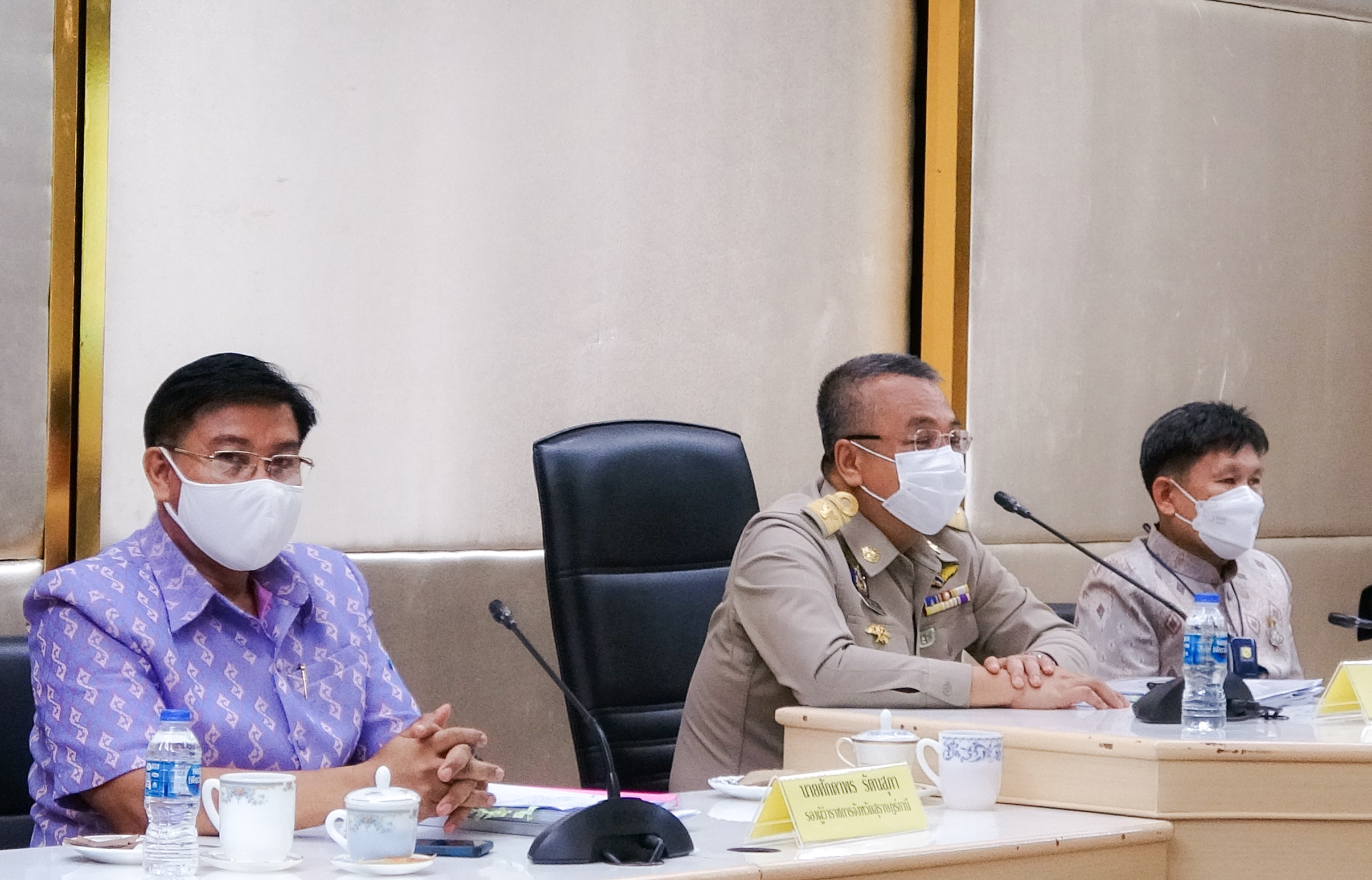 “ผู้ว่าสุราษฎร์ฯ ขานรับนโยบาย มท1. จัดทัพปูพรมเดินหน้าแก้จน คนสุราษฎร์ฯ”