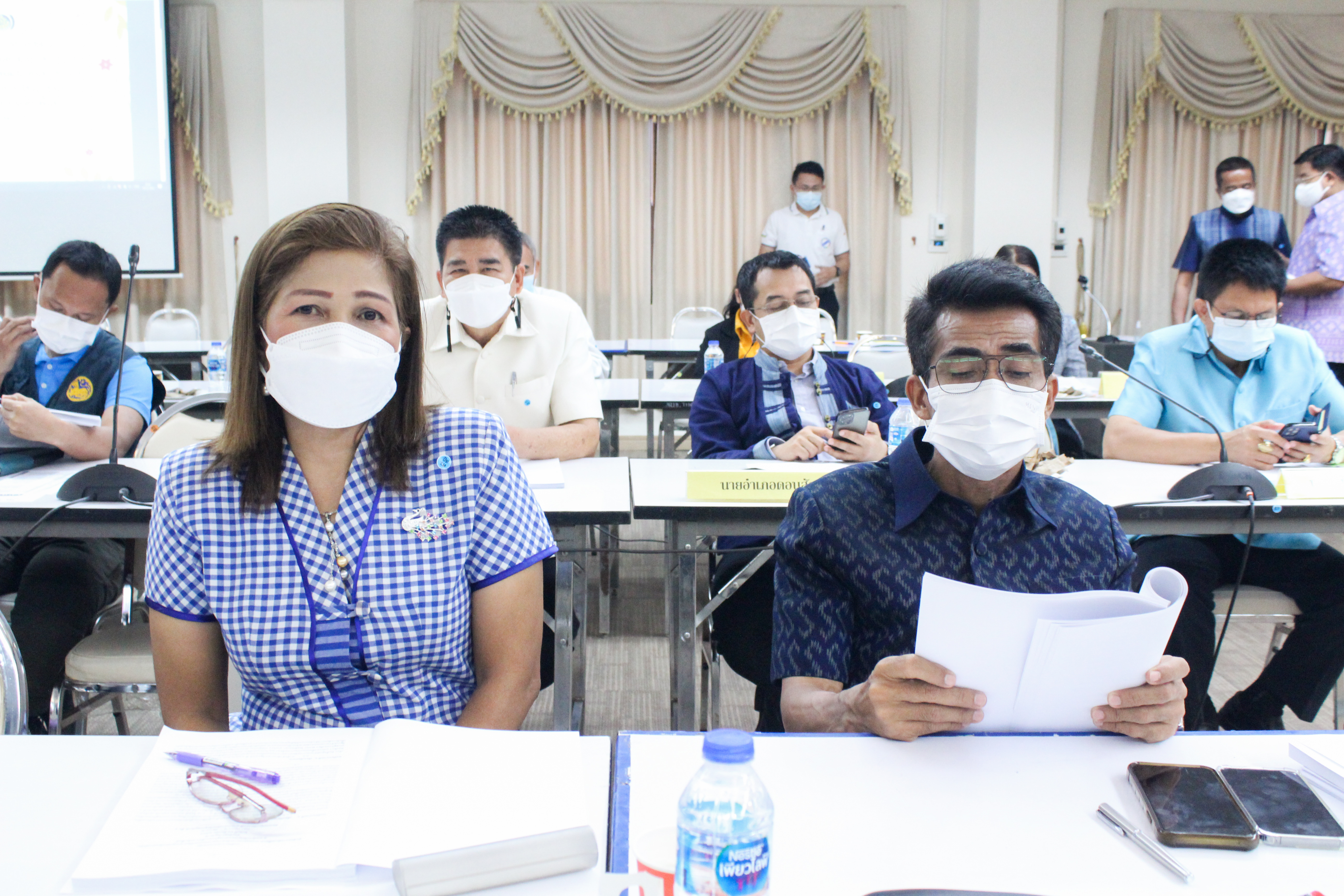 “ผู้ว่าสุราษฎร์ฯ ขานรับนโยบาย มท1. จัดทัพปูพรมเดินหน้าแก้จน คนสุราษฎร์ฯ”