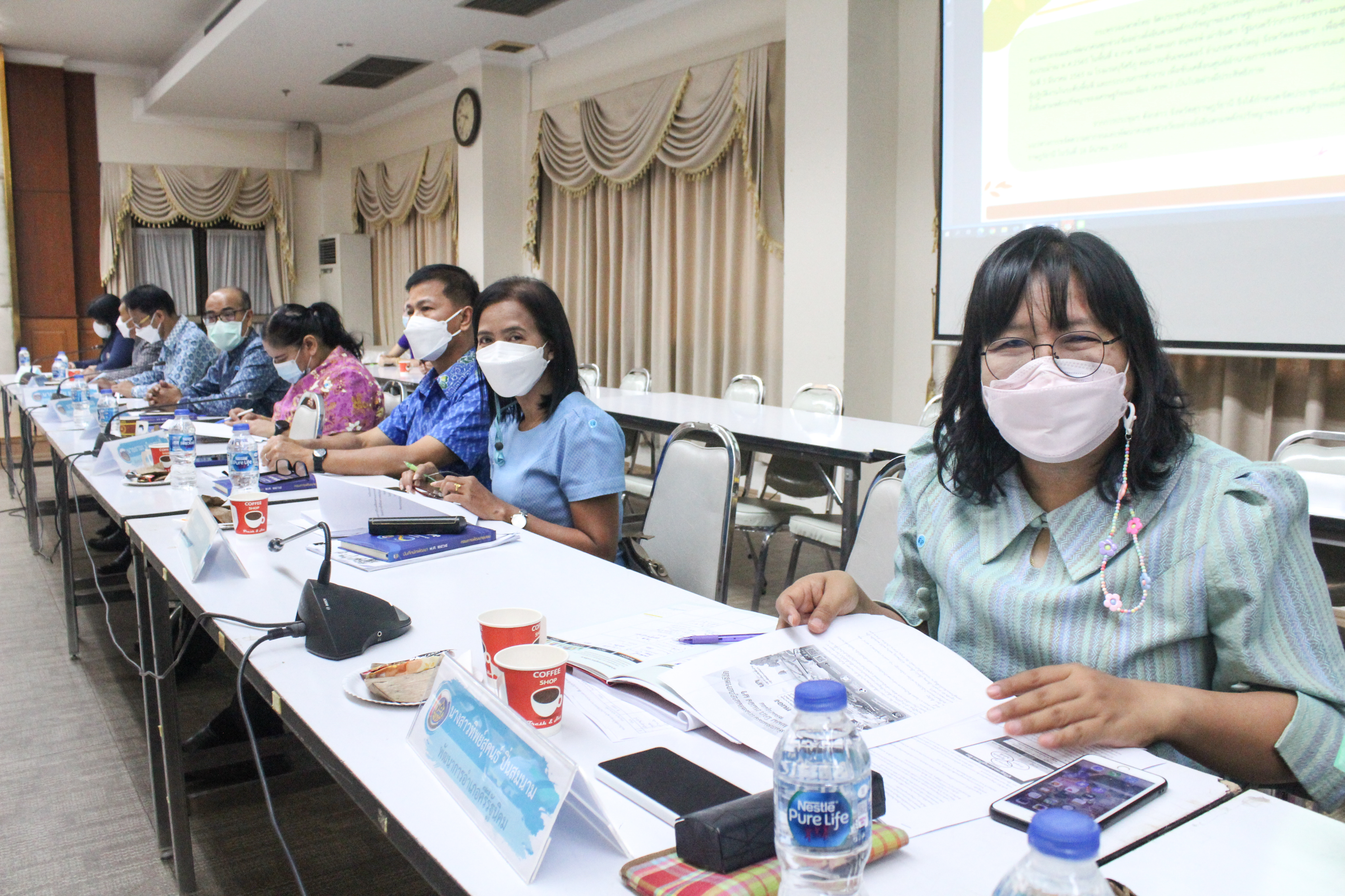 “ผู้ว่าสุราษฎร์ฯ ขานรับนโยบาย มท1. จัดทัพปูพรมเดินหน้าแก้จน คนสุราษฎร์ฯ”