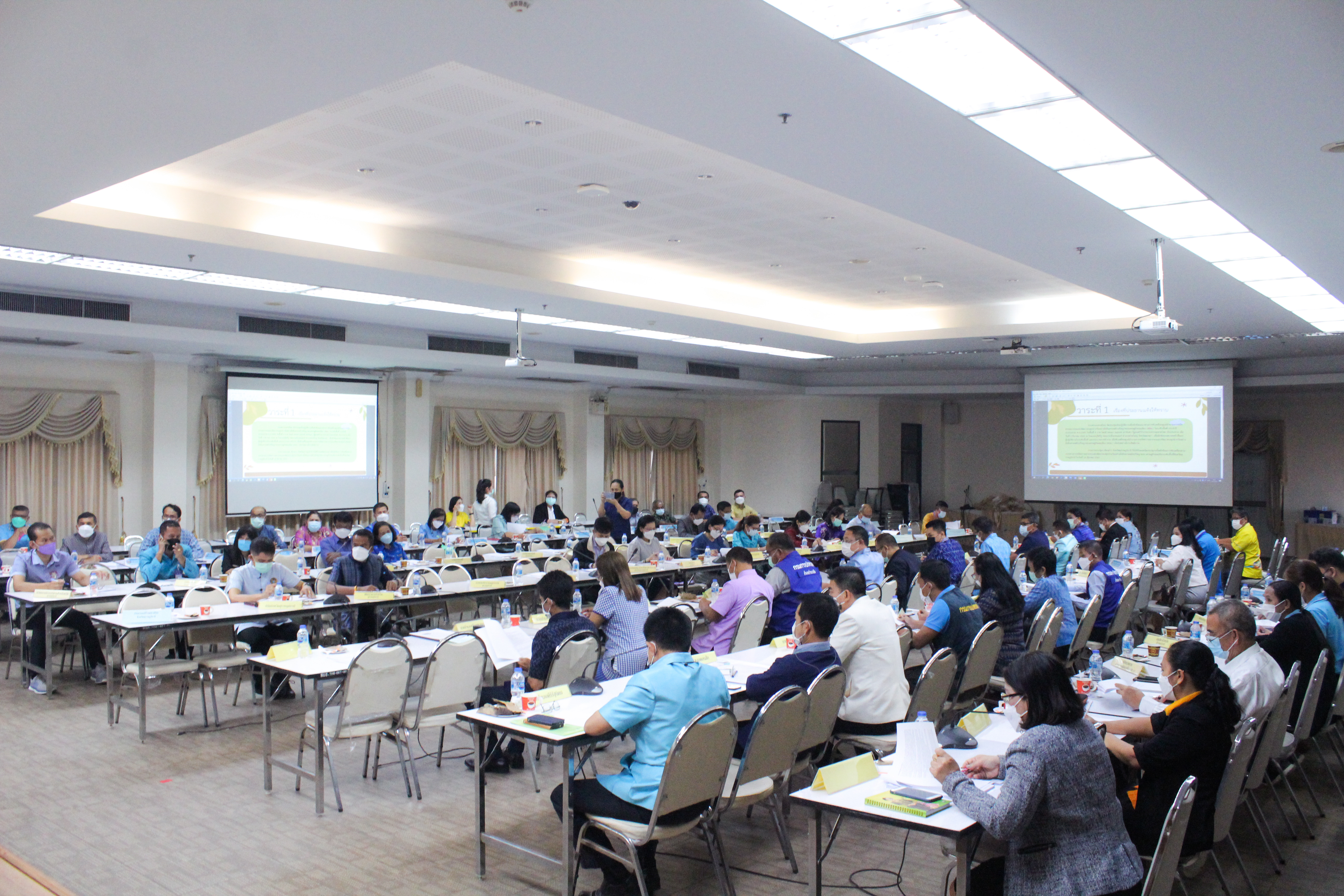 “ผู้ว่าสุราษฎร์ฯ ขานรับนโยบาย มท1. จัดทัพปูพรมเดินหน้าแก้จน คนสุราษฎร์ฯ”