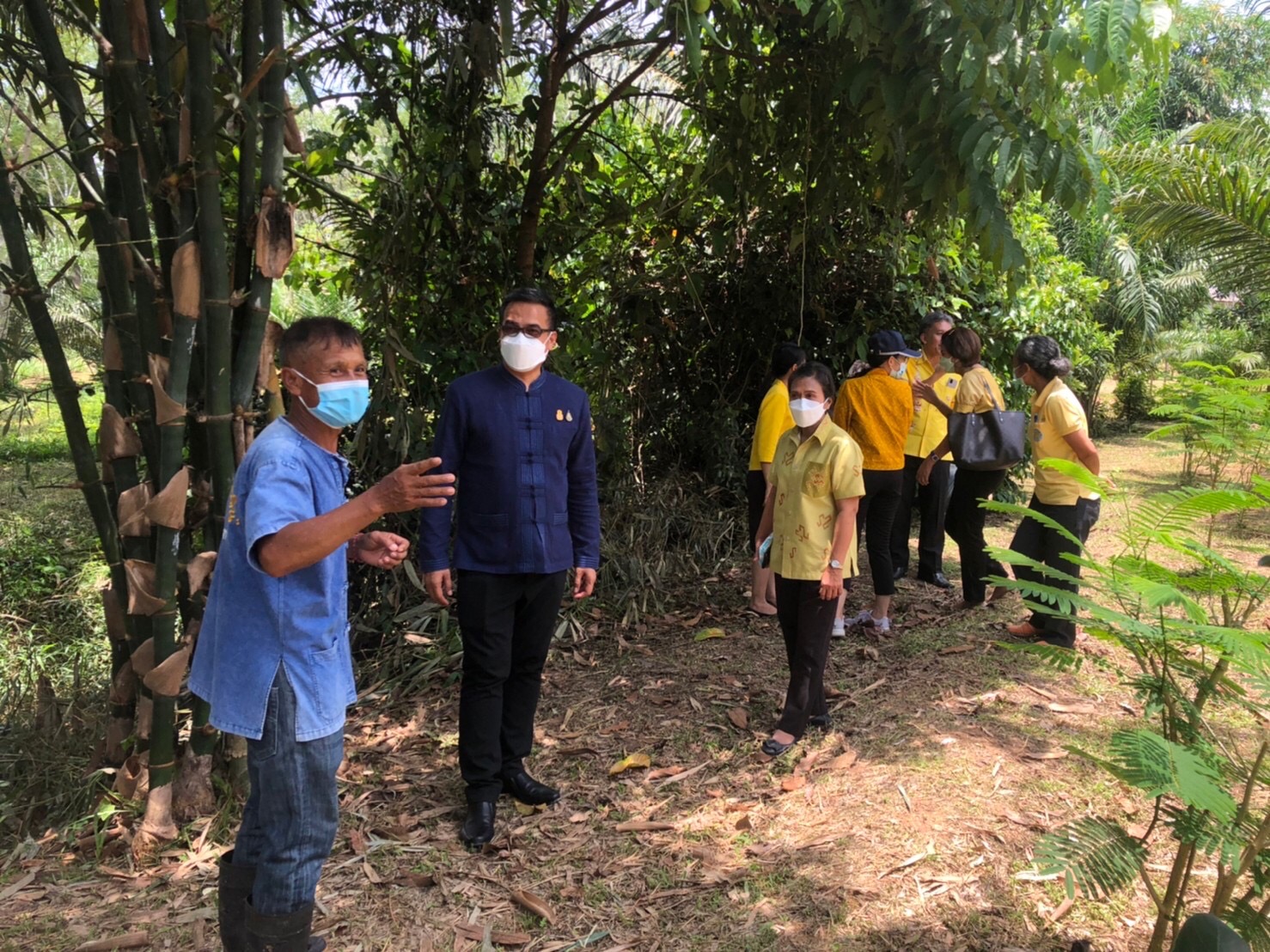 “ผู้ตรวจการกรมการพัฒนาชุมชน ลงพื้นที่อำเภอพระแสง จังหวัดสุราษฎร์ธานี ติดตามศูนย์จิตอาสาพัฒนาชุมชน และลุยงานแก้จนถึงพื้นที่”