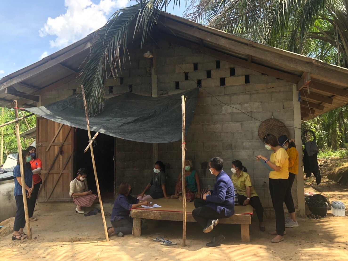 “ผู้ตรวจการกรมการพัฒนาชุมชน ลงพื้นที่อำเภอพระแสง จังหวัดสุราษฎร์ธานี ติดตามศูนย์จิตอาสาพัฒนาชุมชน และลุยงานแก้จนถึงพื้นที่”