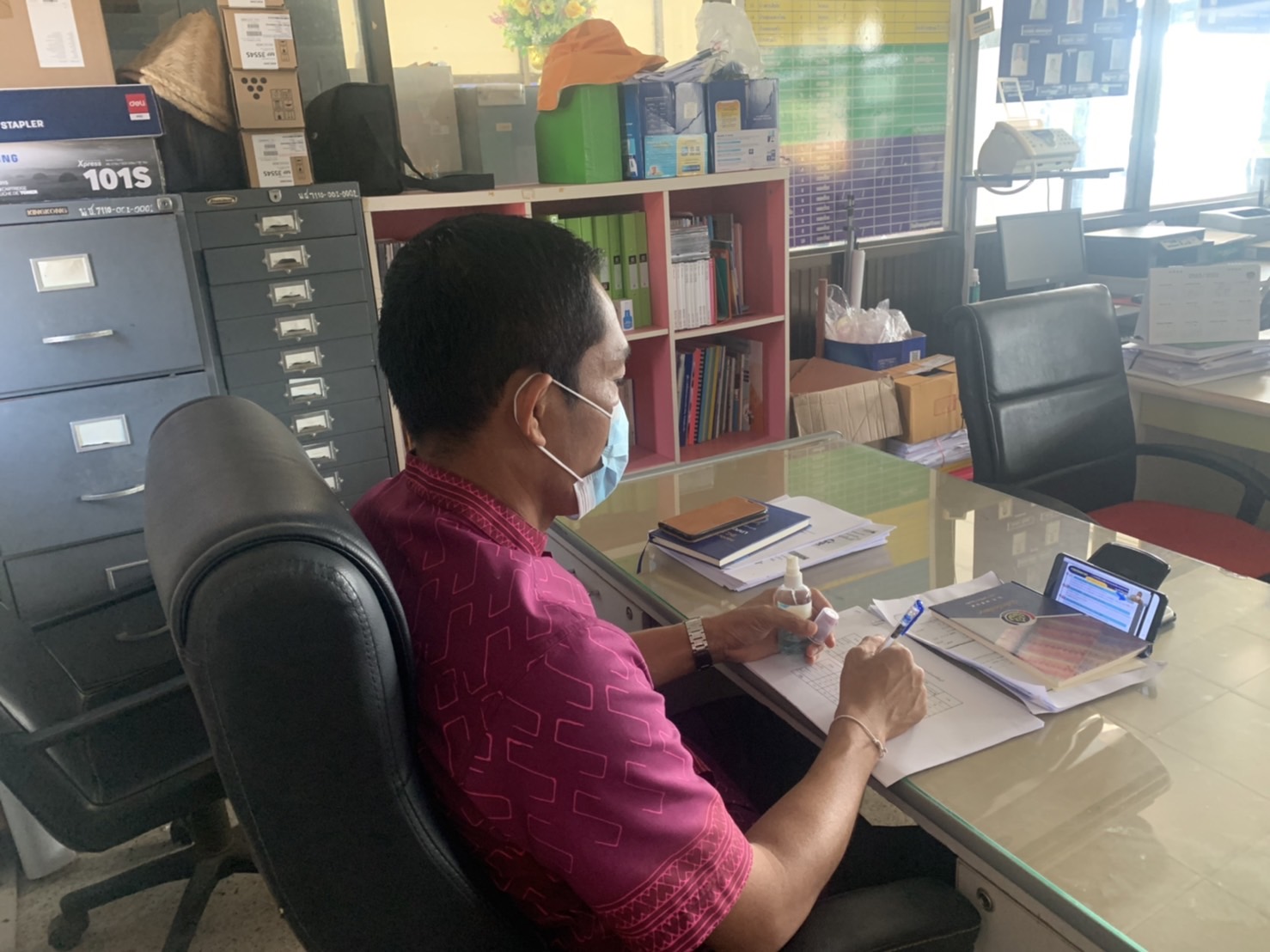 พช.สุราษฎร์ฯ ฟอร์มทีมไม่ยั้ง…ร่วมประชุมเร่งรัดขับเคลื่อนการดำเนินงานขจัดความยากจนและพัฒนาคนทุกช่วงวัยอย่างยั่งยืนในระดับพื้นที่ เขตตรวจราชการที่ 5 และ 18 กับผู้ ตรวจการกรมการพัฒนาชุมชน