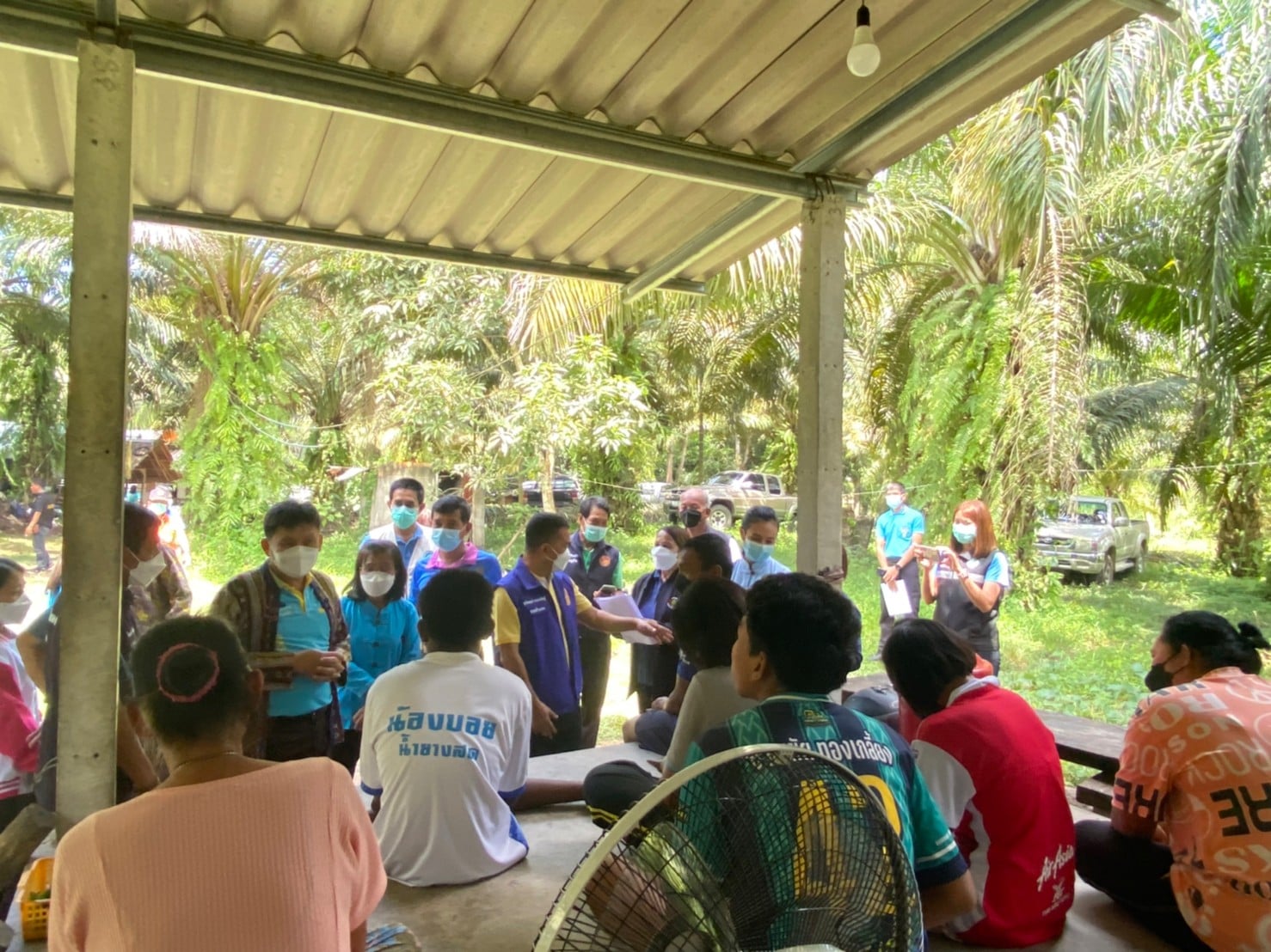 ศจพ.อ.พระแสง ยกทัพจัดขบวนแก้จน…สร้างความมั่นคงแก่ครัวเรือนเปราะบาง