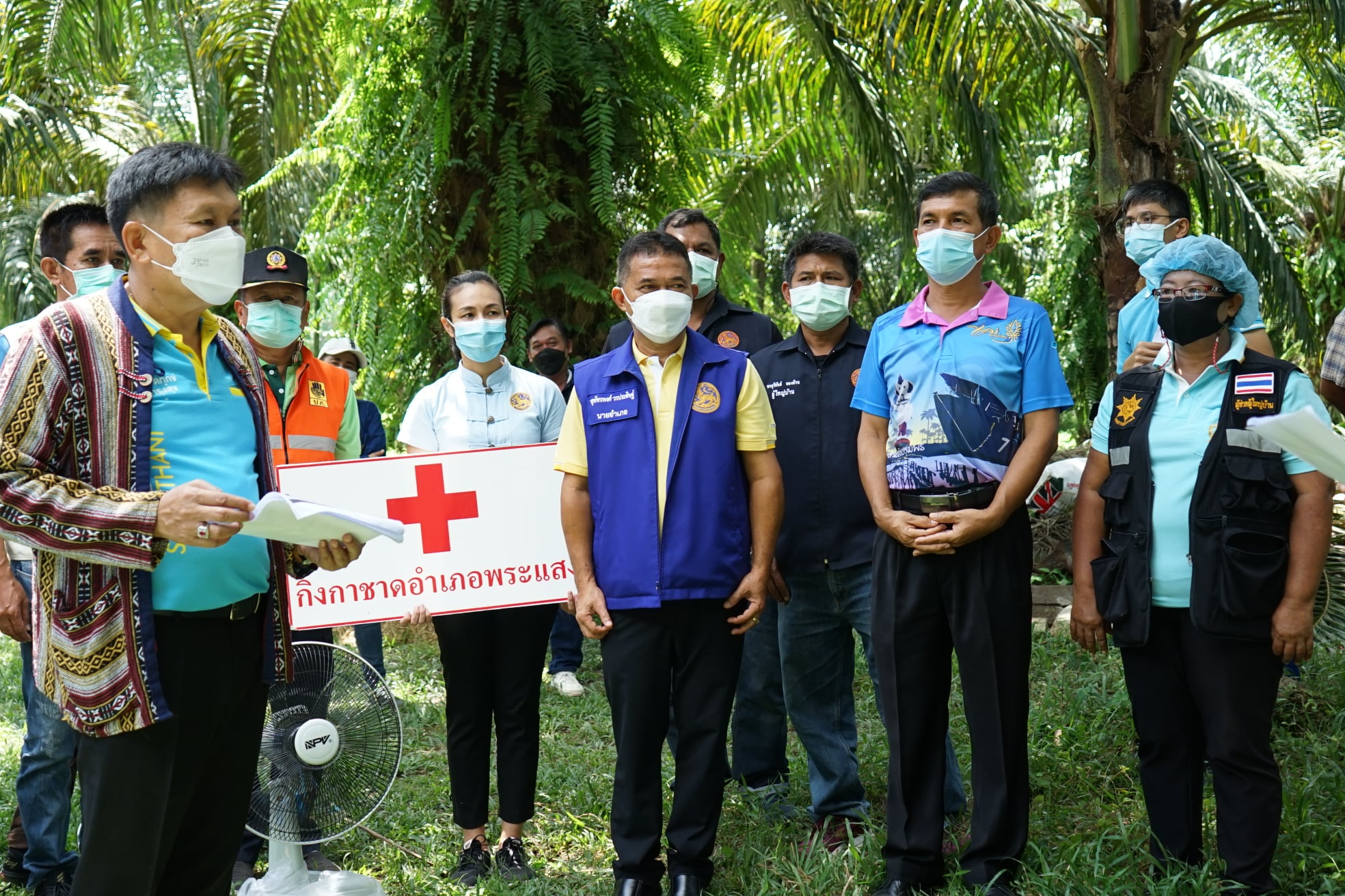 ศจพ.อ.พระแสง ยกทัพจัดขบวนแก้จน…สร้างความมั่นคงแก่ครัวเรือนเปราะบาง