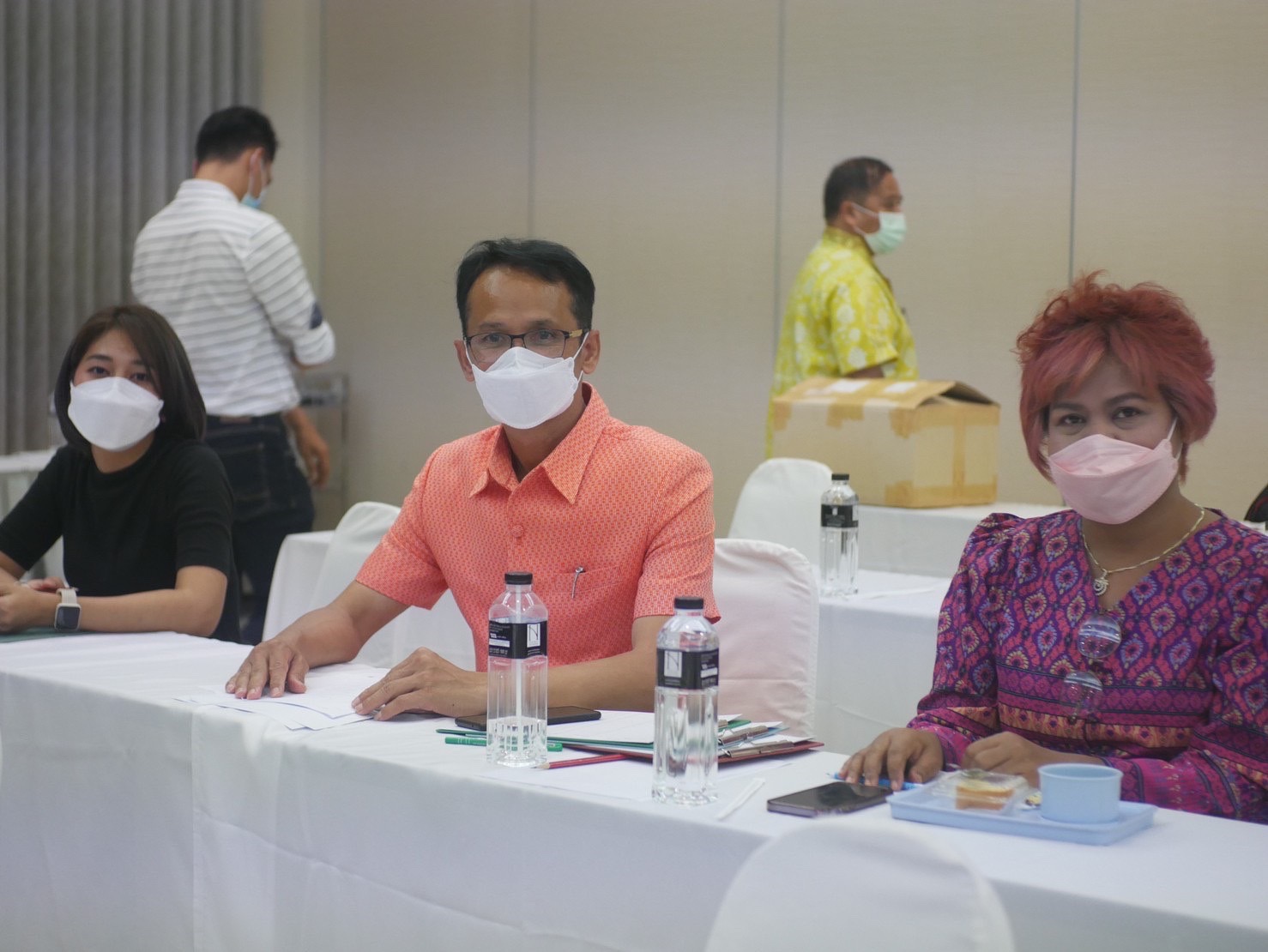 พช.สุราษฎร์ธานี ผนึกกำลังเครือข่าย SME และ OTOP กลุ่มจังหวัดภาคใต้ฝั่งอ่าวไทย ส่งเสริมพัฒนาศักยภาพเครือข่ายฯ