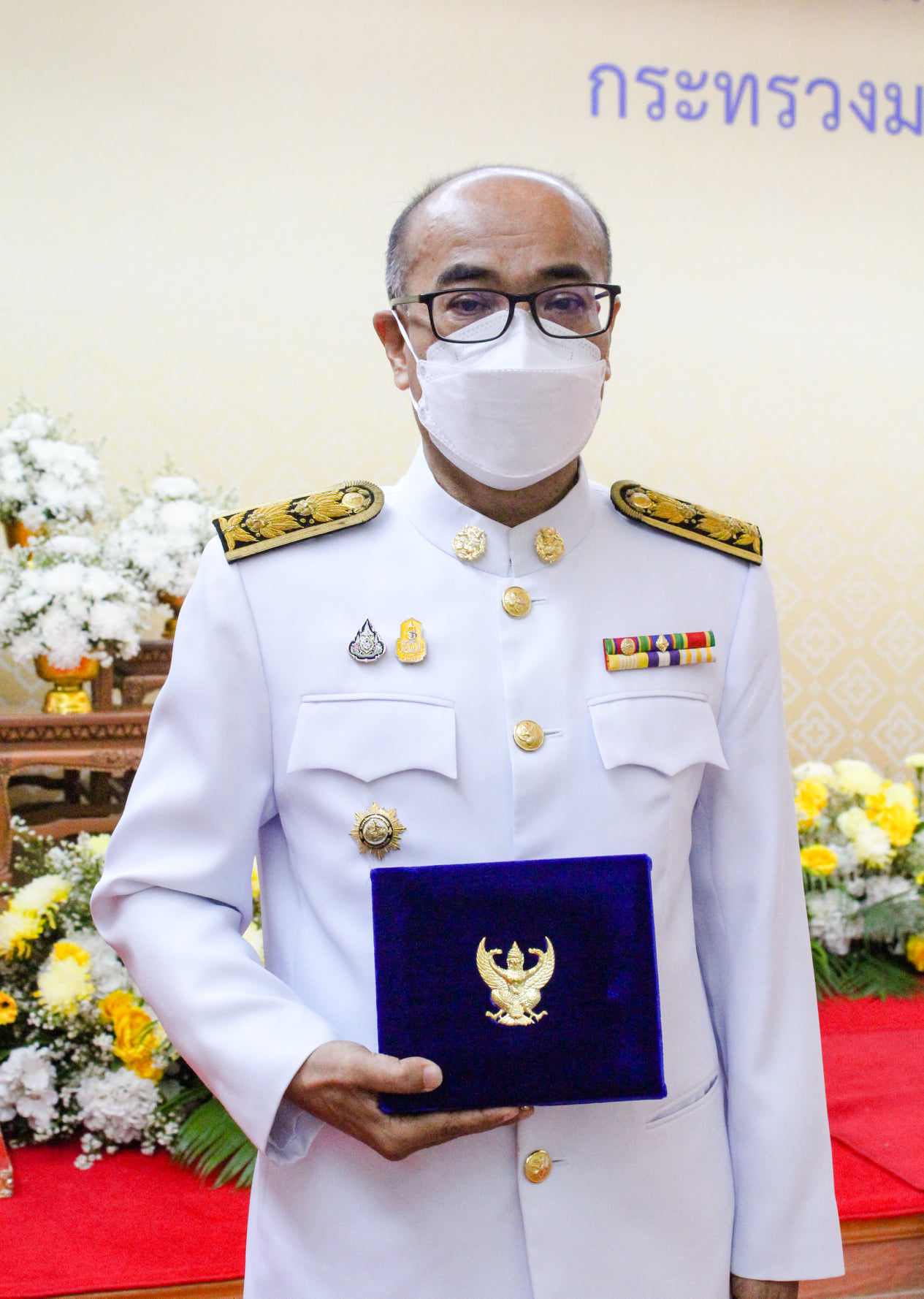 พช.สุราษฎร์ฯ ร่วมแสดงความยินดีและเป็นเกียรติแก่ ผู้อำนวยการกลุ่มงานส่งเสริมการพัฒนาชุมชน และ ผู้อำนวยการกลุ่มงานยุทธศาสตร์การพัฒนาชุมชน เนื่องในโอกาสรับพระราชทานเครื่องราชอิสริยาภรณ์ชั้นสายสะพาย