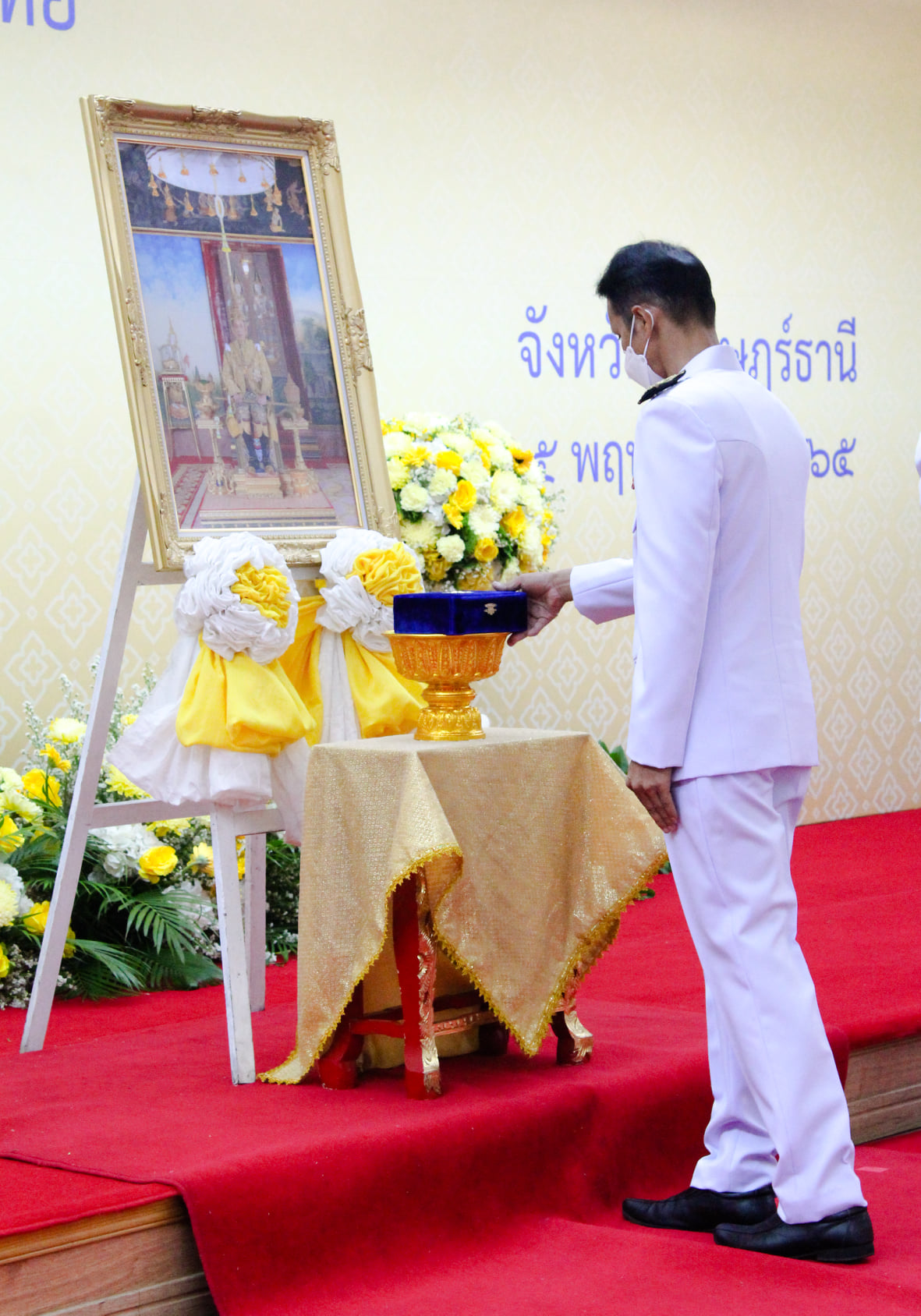 พช.สุราษฎร์ฯ ร่วมแสดงความยินดีและเป็นเกียรติแก่ ผู้อำนวยการกลุ่มงานส่งเสริมการพัฒนาชุมชน และ ผู้อำนวยการกลุ่มงานยุทธศาสตร์การพัฒนาชุมชน เนื่องในโอกาสรับพระราชทานเครื่องราชอิสริยาภรณ์ชั้นสายสะพาย