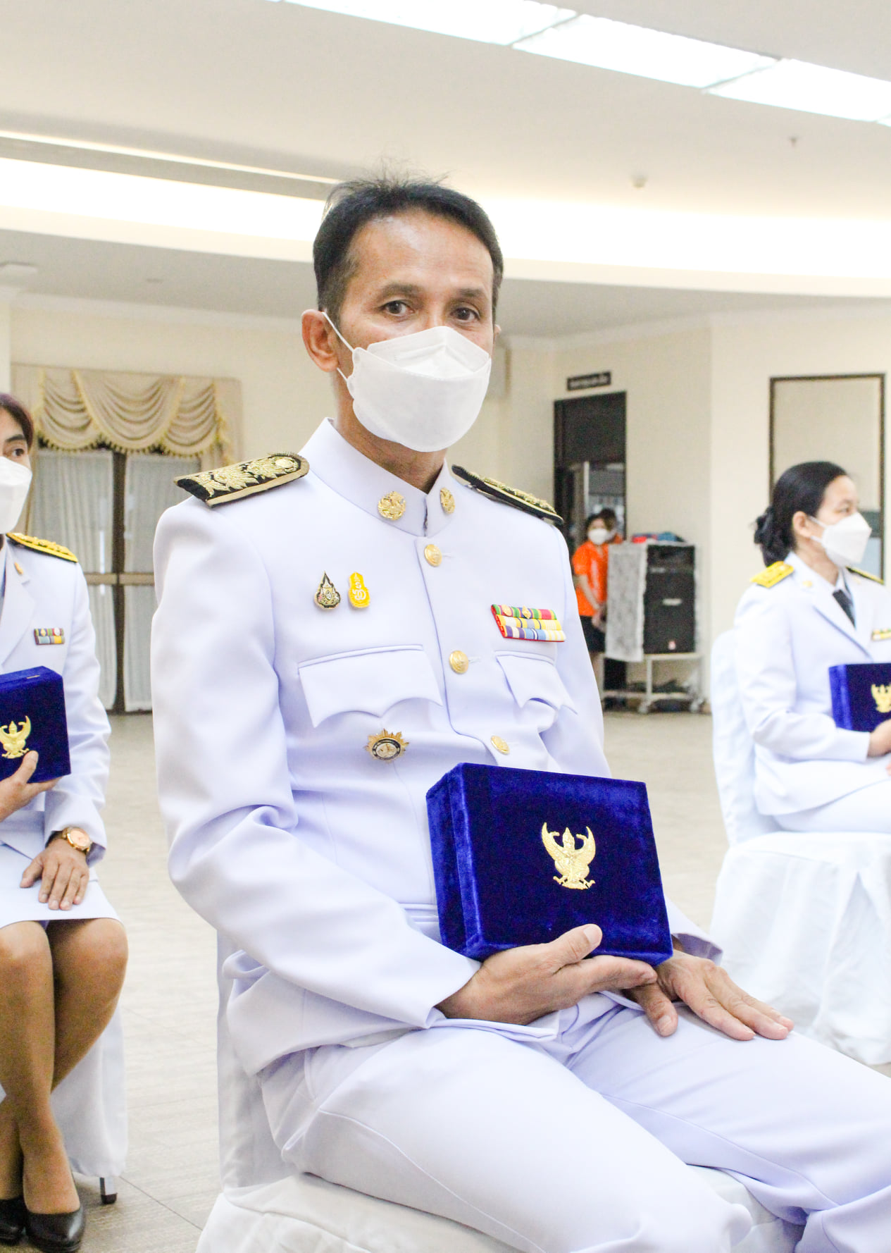 พช.สุราษฎร์ฯ ร่วมแสดงความยินดีและเป็นเกียรติแก่ ผู้อำนวยการกลุ่มงานส่งเสริมการพัฒนาชุมชน และ ผู้อำนวยการกลุ่มงานยุทธศาสตร์การพัฒนาชุมชน เนื่องในโอกาสรับพระราชทานเครื่องราชอิสริยาภรณ์ชั้นสายสะพาย