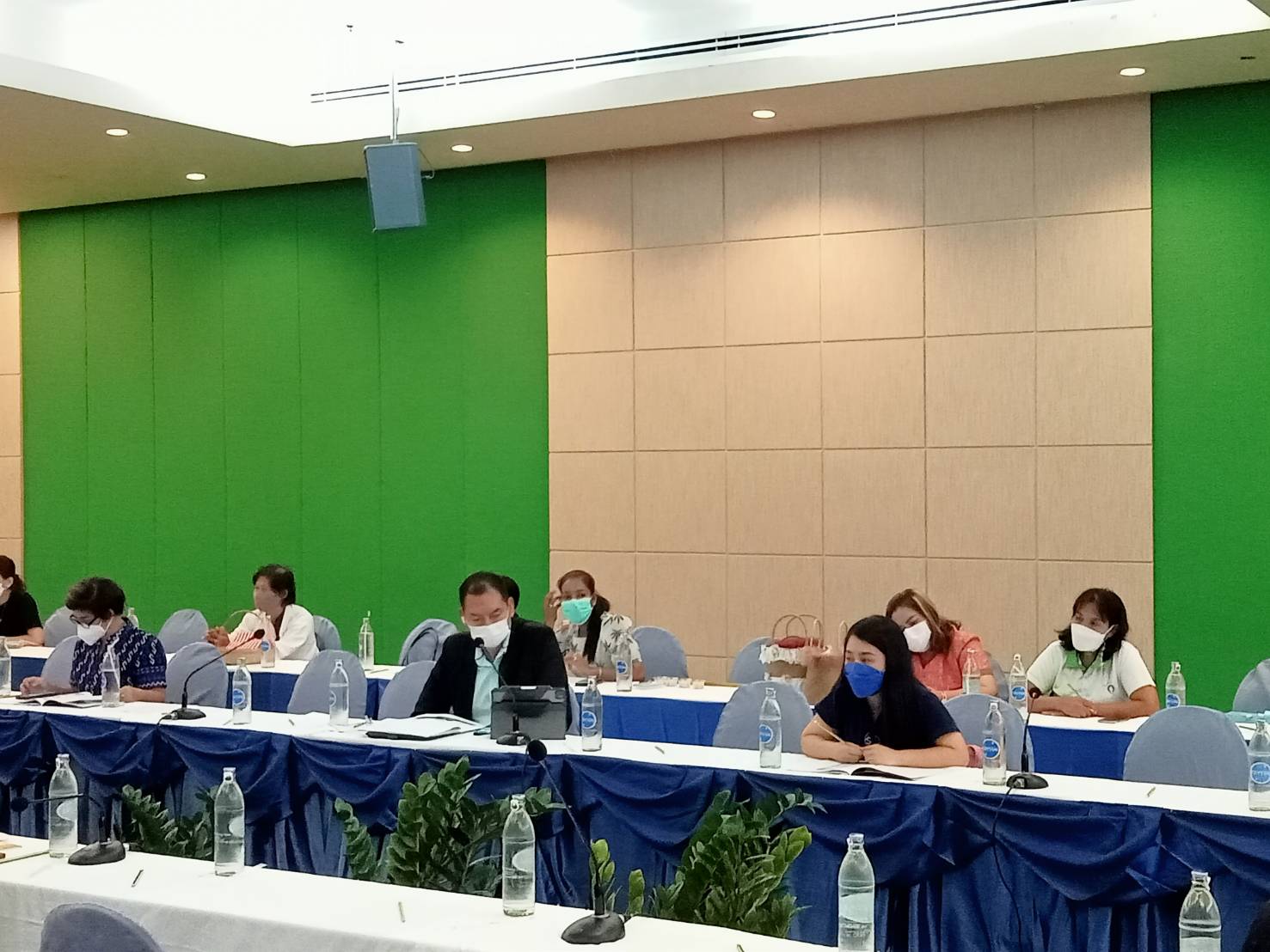 พช.สุราษฎร์ เข้มข้น จัดเวทีนำเสนอต้นแบบบรรจุภัณฑ์