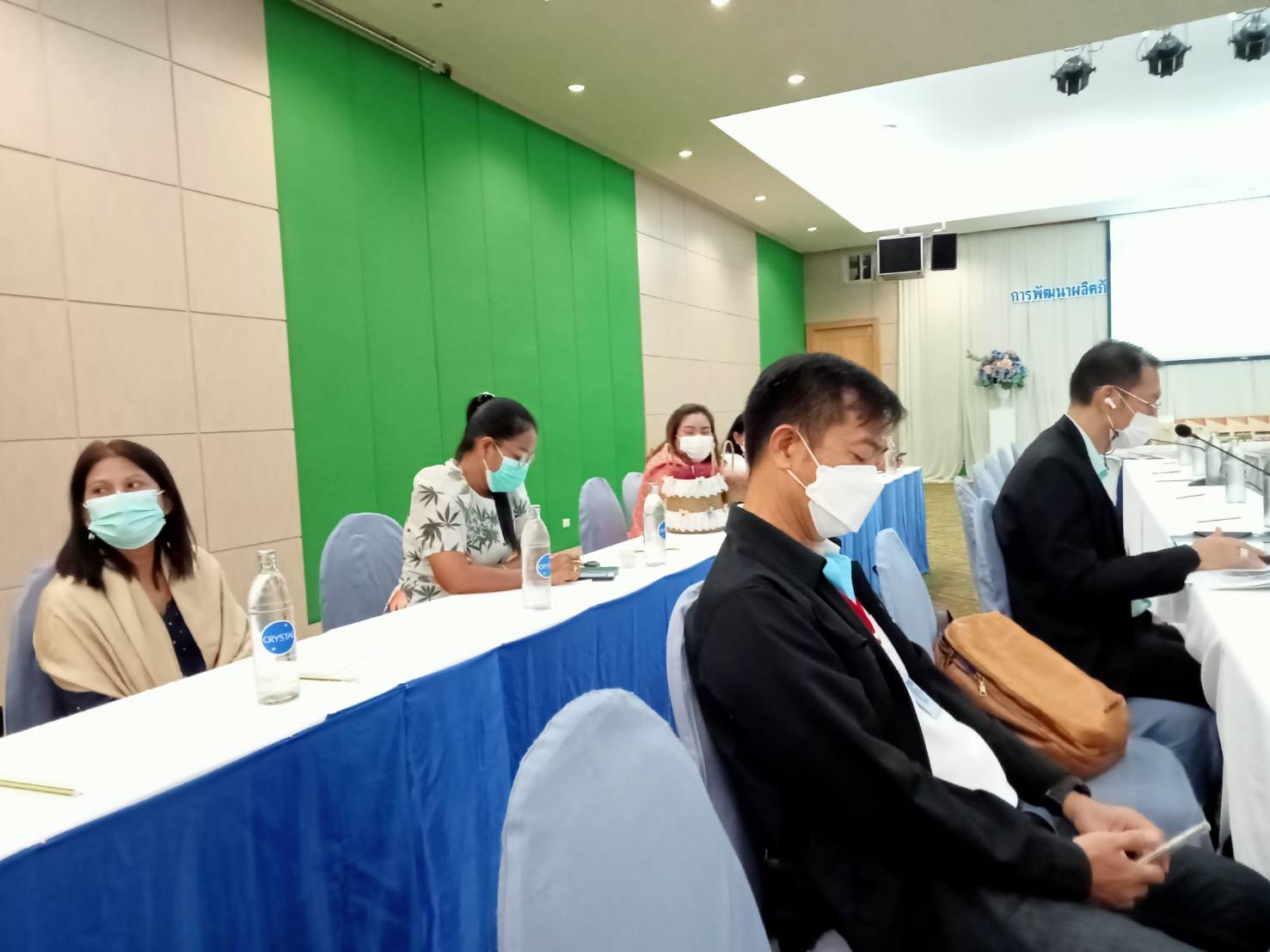 พช.สุราษฎร์ เข้มข้น จัดเวทีนำเสนอต้นแบบบรรจุภัณฑ์