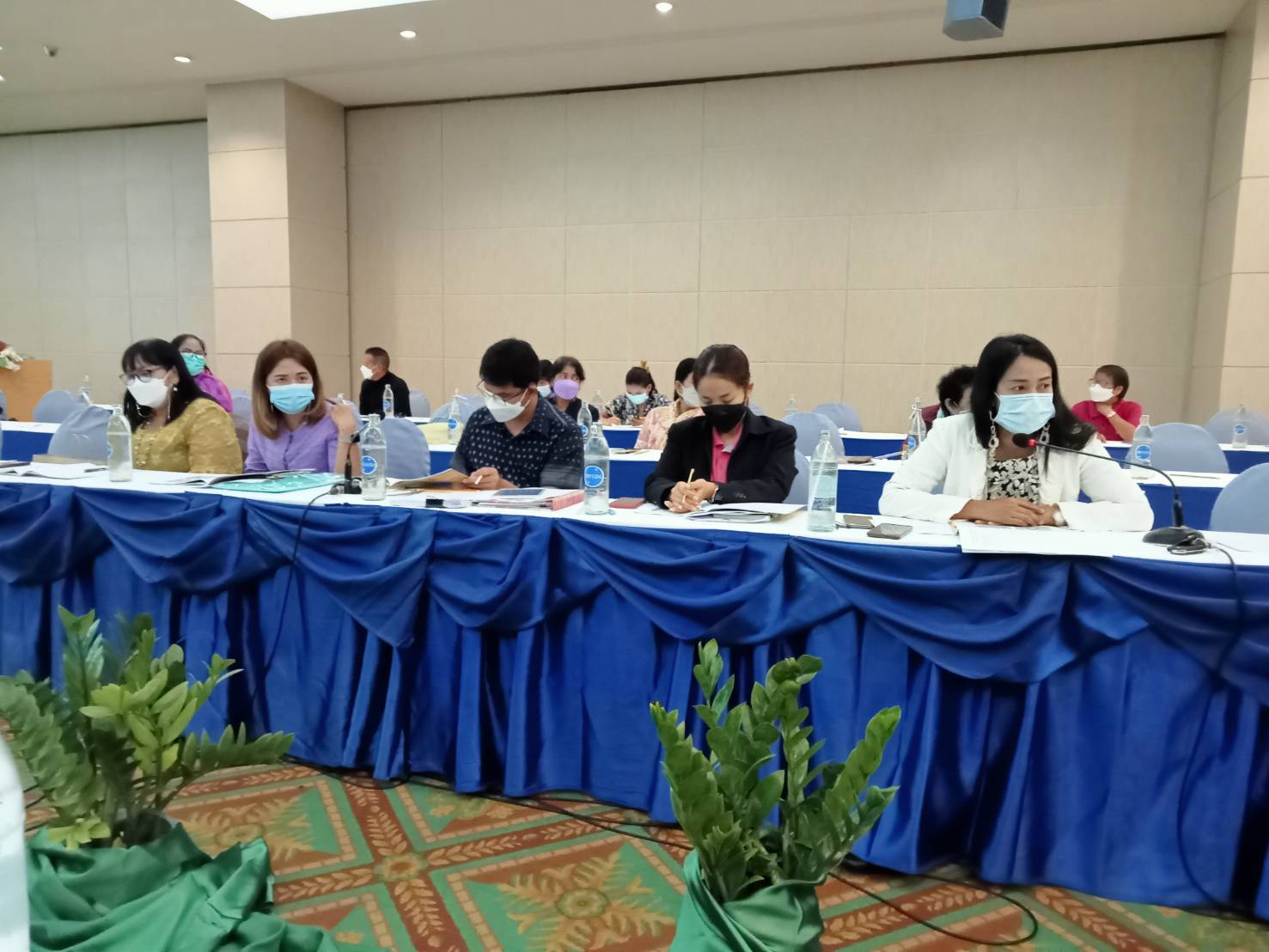 พช.สุราษฎร์ เข้มข้น จัดเวทีนำเสนอต้นแบบบรรจุภัณฑ์