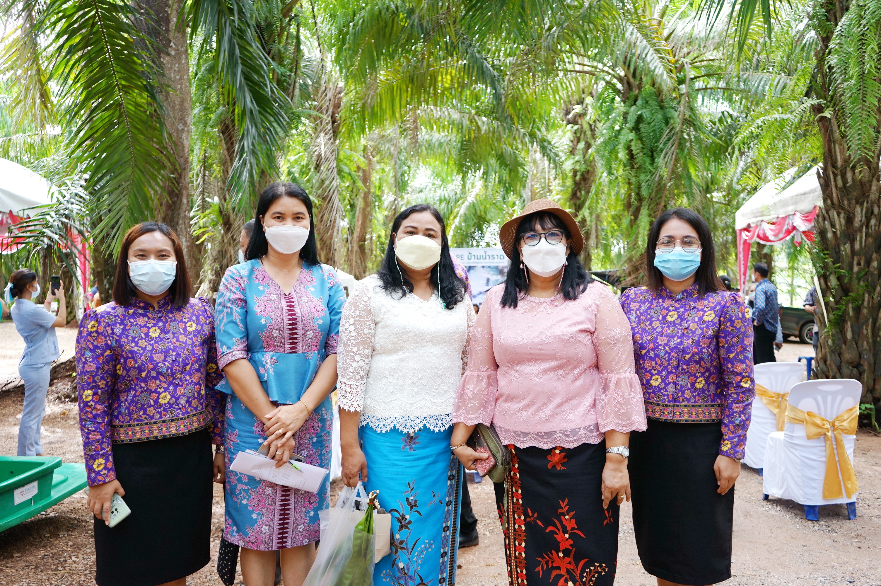 บ้านน้ำราดปลื้มปิติ พช.คีรีรัฐนิคมเปิดตัวกิจกรรม “D-HOPE บ้านน้ำราด ธรรมชาติแห่งป่าต้นน้ำ” ตามโครงการจัดกิจกรรมส่งเสริมการเรียนรู้ที่นักท่องเที่ยวลงมือปฏิบัติ สุดยิ่งใหญ่ นักท่องเที่ยวแห่เที่ยวกันคึกคัก