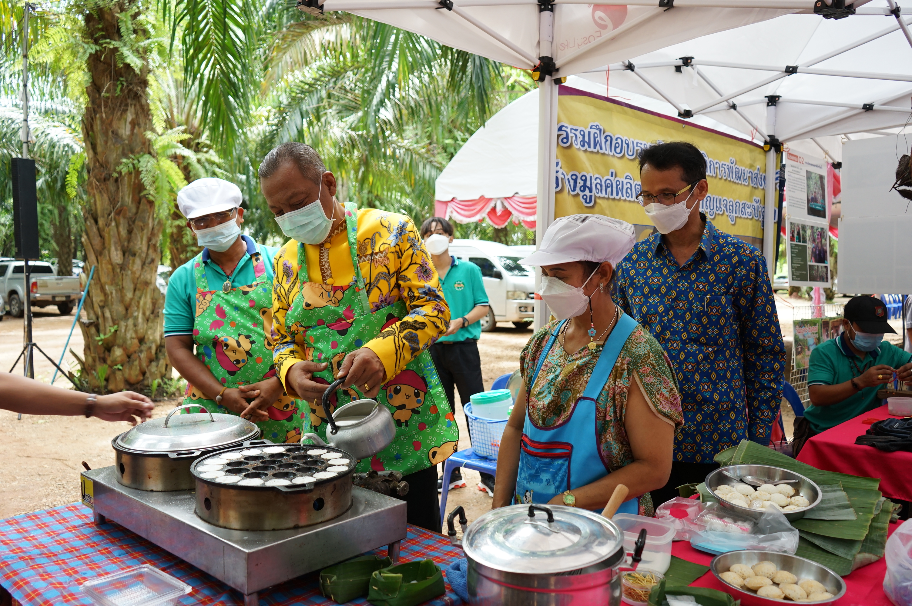 บ้านน้ำราดปลื้มปิติ พช.คีรีรัฐนิคมเปิดตัวกิจกรรม “D-HOPE บ้านน้ำราด ธรรมชาติแห่งป่าต้นน้ำ” ตามโครงการจัดกิจกรรมส่งเสริมการเรียนรู้ที่นักท่องเที่ยวลงมือปฏิบัติ สุดยิ่งใหญ่ นักท่องเที่ยวแห่เที่ยวกันคึกคัก