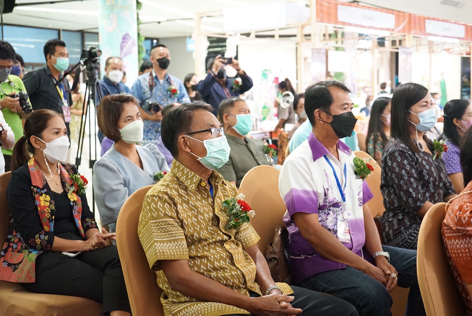 พช.สุราษฎร์ธานี เปิดตัวงาน OTOP SME ศรีวิชัย สร้างรอยยิ้มให้คนไทย อย่างยิ่งใหญ่