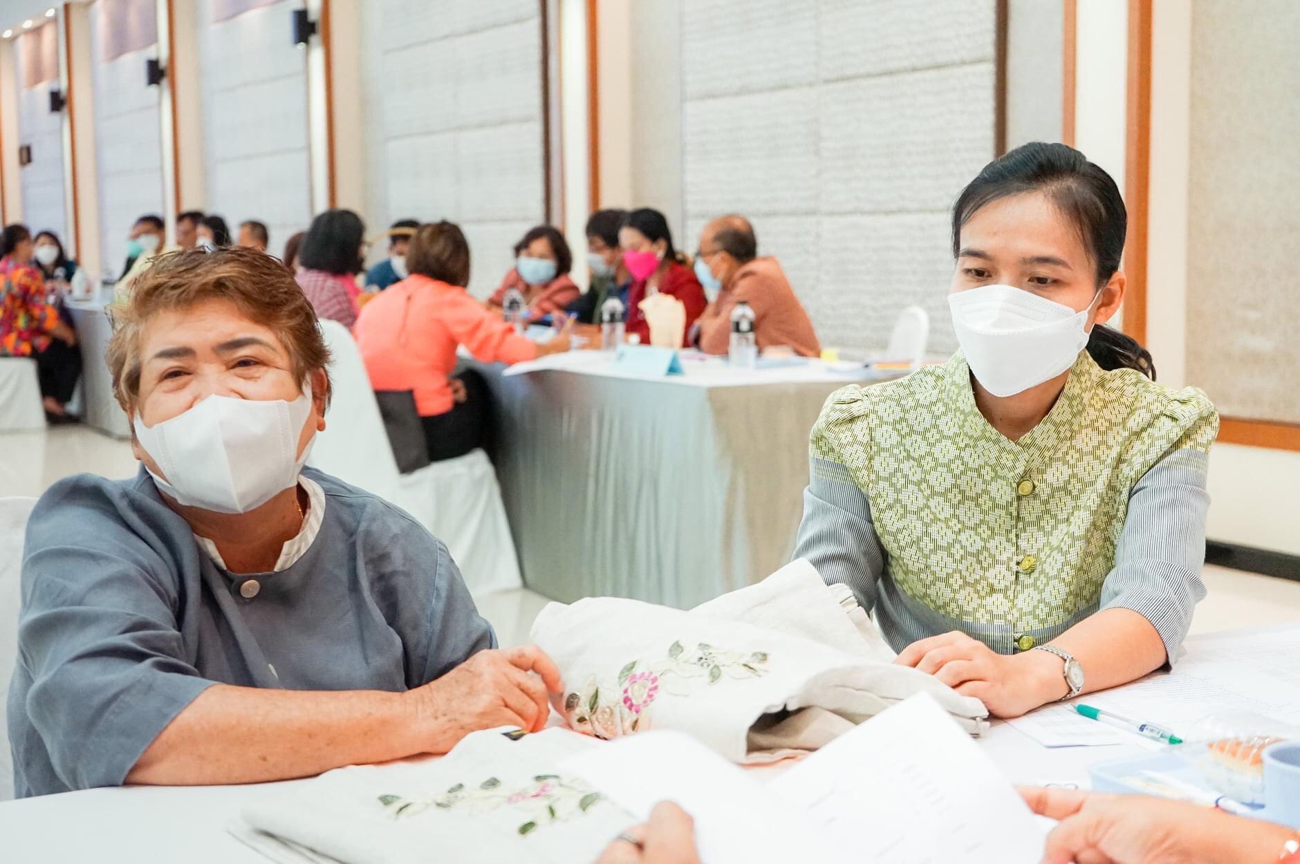 สุราษฎร์ธานี…ยกขบวนสินค้า OTOP คัดสรรสุดยอดหนึ่งตำบล หนึ่งผลิตภัณฑ์ ประจำปี 2565