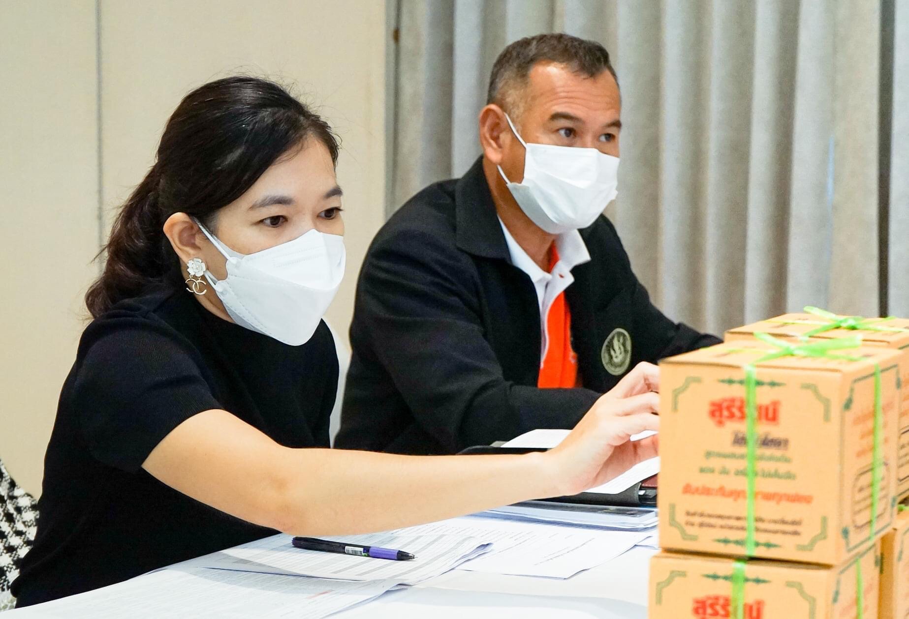 สุราษฎร์ธานี…ยกขบวนสินค้า OTOP คัดสรรสุดยอดหนึ่งตำบล หนึ่งผลิตภัณฑ์ ประจำปี 2565