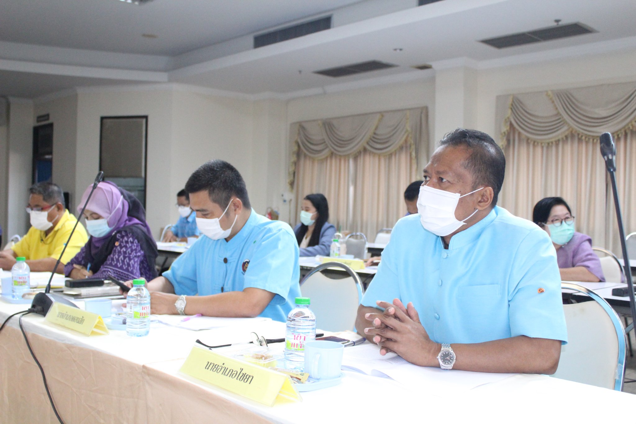 สุราษฎร์ทีม…ผนึกกำลังแก้จน ระดมแนวคิด รายงานความคืบหน้านโยบายแก้จนให้อยู่หมัด ในที่ประชุมศูนย์อำนวยการขจัดความยากจนฯ ครั้งที่ 2