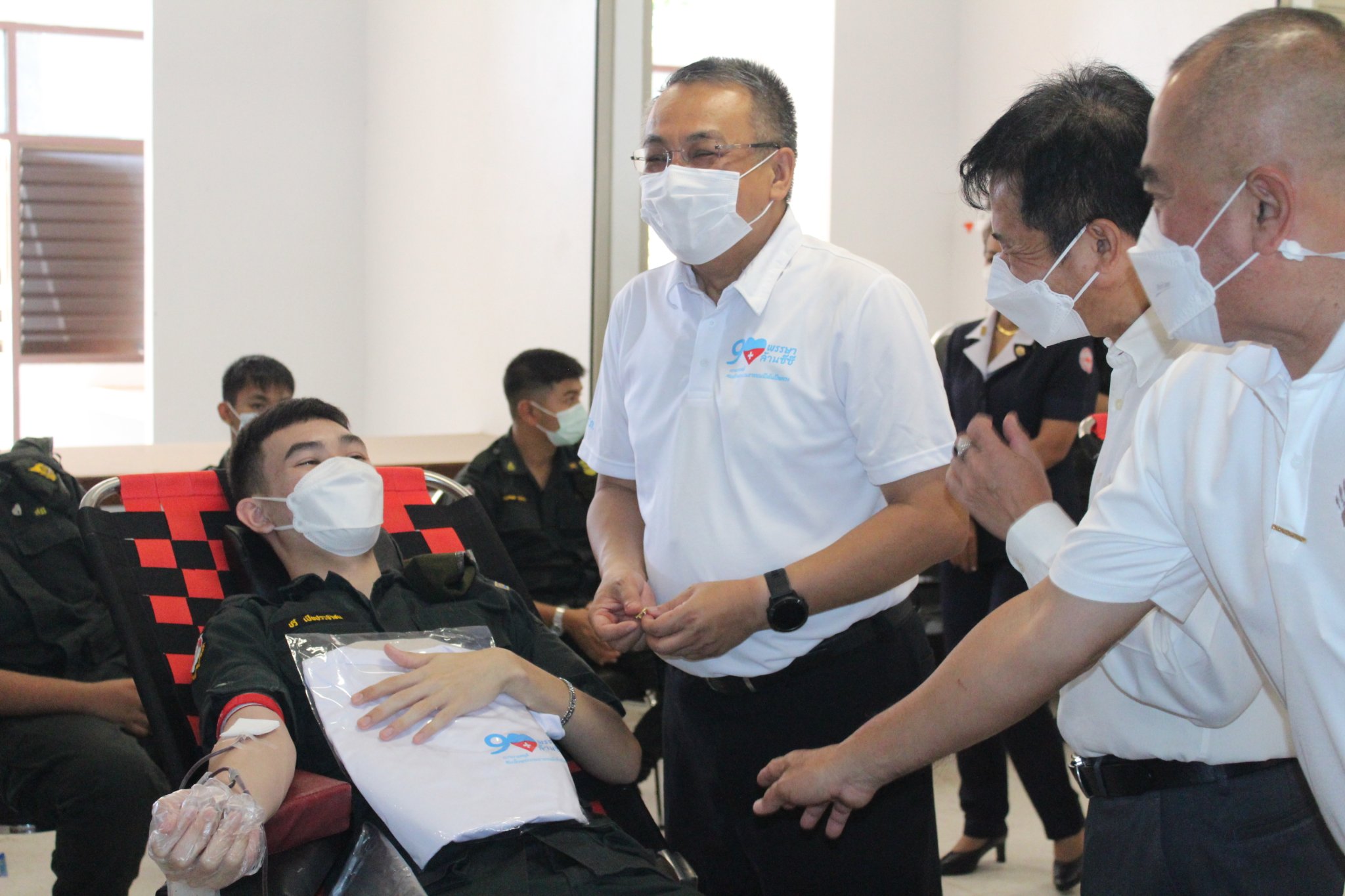 วันศุกร์..สุขใจชาวสุราษฎร์ฯ  จัดกิจกรรมเนื่องในวันต่อต้านยาเสพติดโลก และ กิจกรรมการรับบริจาคโลหิตตามโครงการ “90 พรรษา 90 ล้านซีซี ถวายราชสดุดี สมเด็จพระบรมราชชนนีพันปีหลวง”