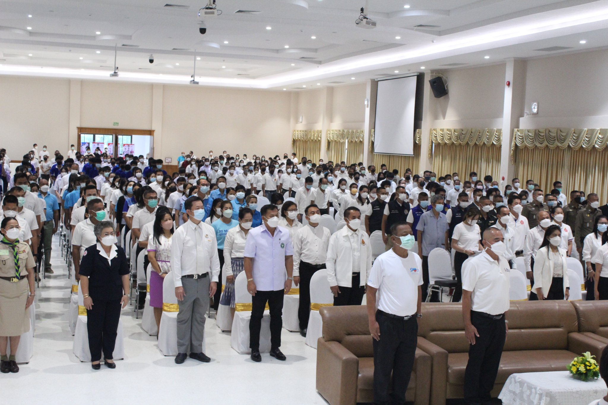 วันศุกร์..สุขใจชาวสุราษฎร์ฯ  จัดกิจกรรมเนื่องในวันต่อต้านยาเสพติดโลก และ กิจกรรมการรับบริจาคโลหิตตามโครงการ “90 พรรษา 90 ล้านซีซี ถวายราชสดุดี สมเด็จพระบรมราชชนนีพันปีหลวง”