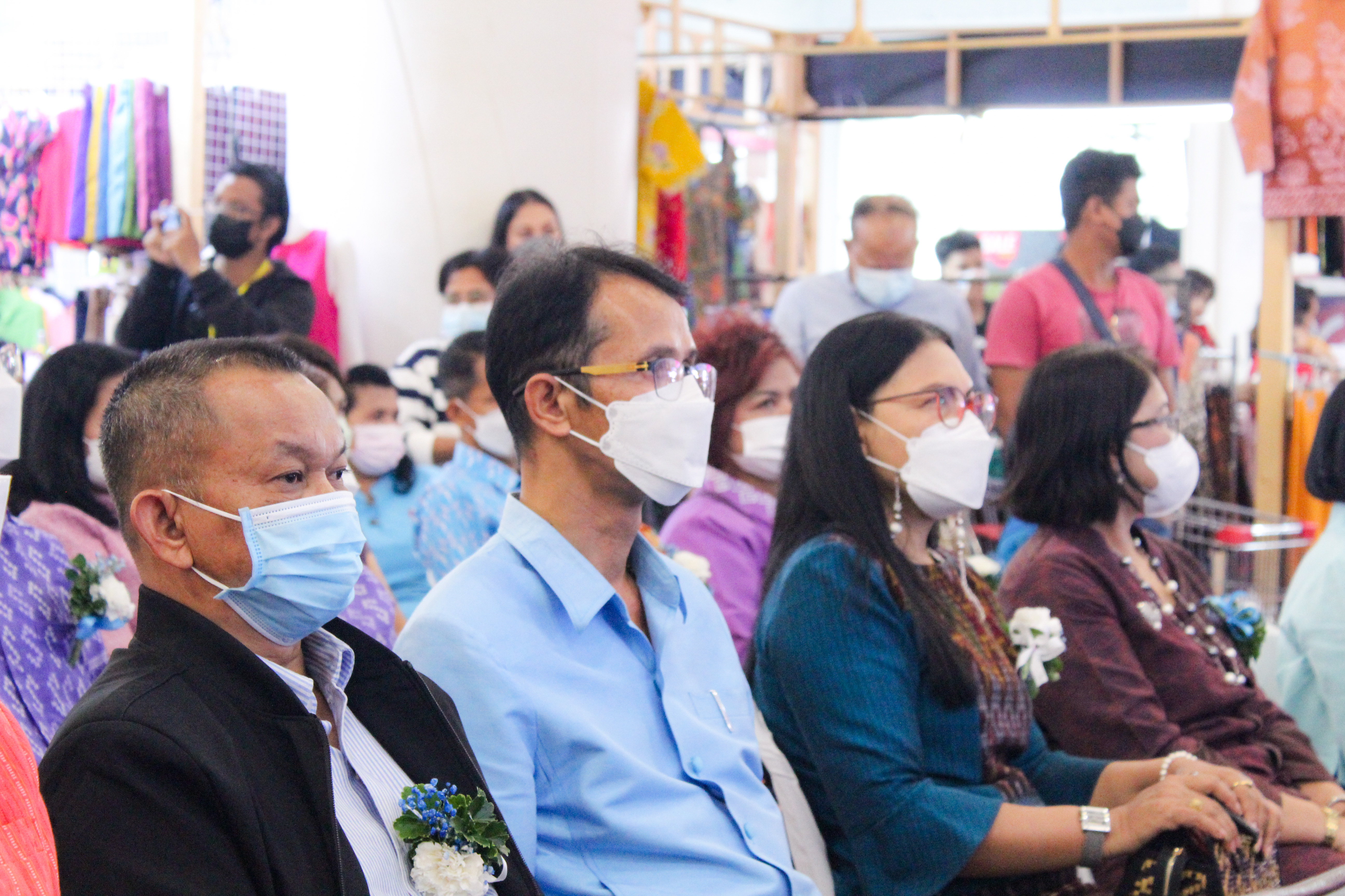 สุราษฎร์ธานี เอาใจสายช้อปปิ้งเกินต้านทาน!! ยกขบวนขนทัพมาอีกแล้วจ้า…กับงาน OTOP SME ศรีวิชัย สร้างรอยยิ้มให้คนไทย ของกิน ของใช้ เสื้อผ้า เพียบ เจอกันได้ที่ ลานโปรโมชั่น ชั้น 1 ศูนย์การค้าสหไทยการ์เด้นฯ