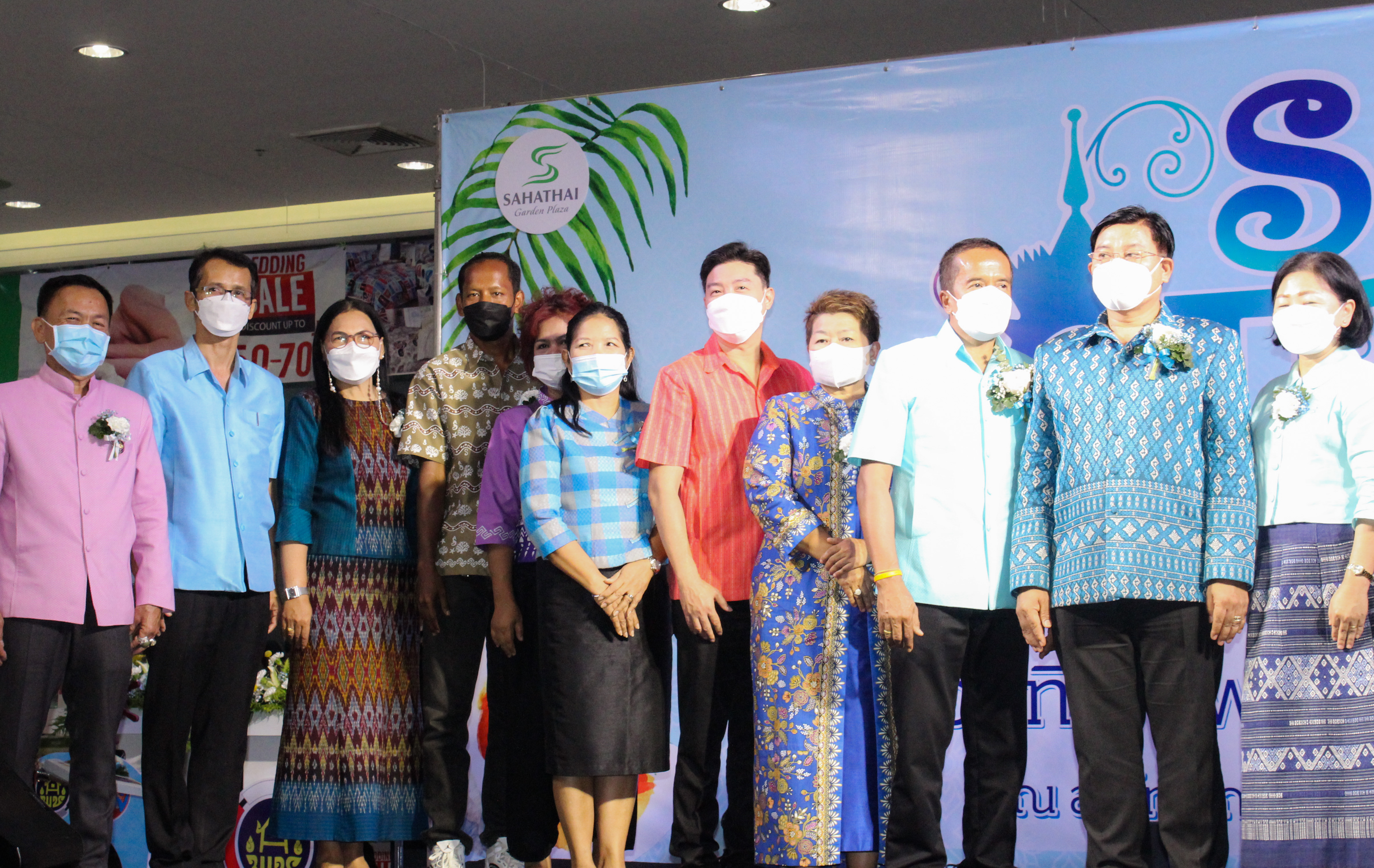 สุราษฎร์ธานี เอาใจสายช้อปปิ้งเกินต้านทาน!! ยกขบวนขนทัพมาอีกแล้วจ้า…กับงาน OTOP SME ศรีวิชัย สร้างรอยยิ้มให้คนไทย ของกิน ของใช้ เสื้อผ้า เพียบ เจอกันได้ที่ ลานโปรโมชั่น ชั้น 1 ศูนย์การค้าสหไทยการ์เด้นฯ