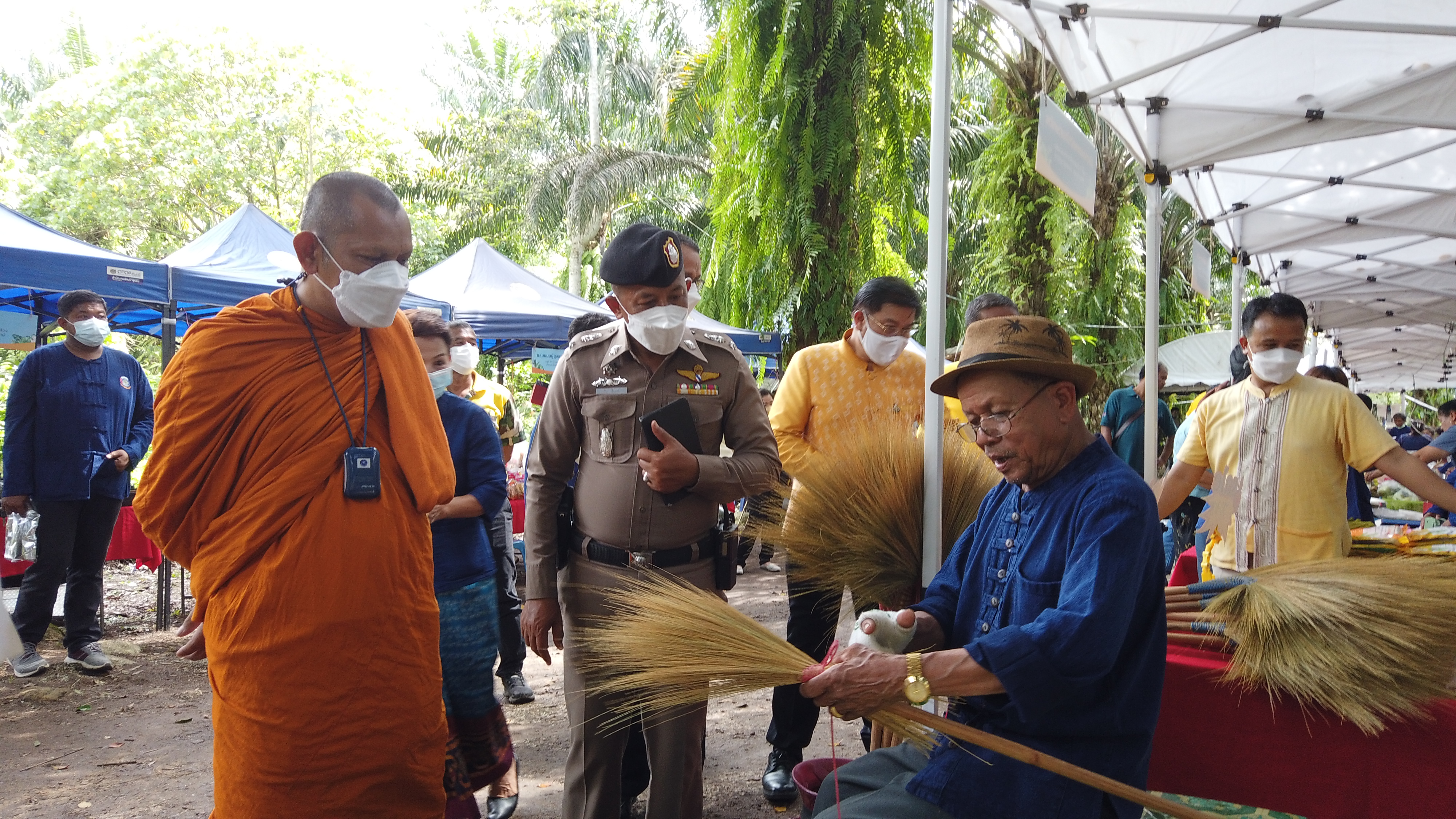 “ชุมชนบ้านสวนกล้วยยิ้มรับการท่องเที่ยว” พร้อมเปิดกิจกรรม D-HOPE ให้นักท่องเที่ยวลงมือปฏิบัติ และชื่นชมกับธรรมชาติที่แสนสวยงาม