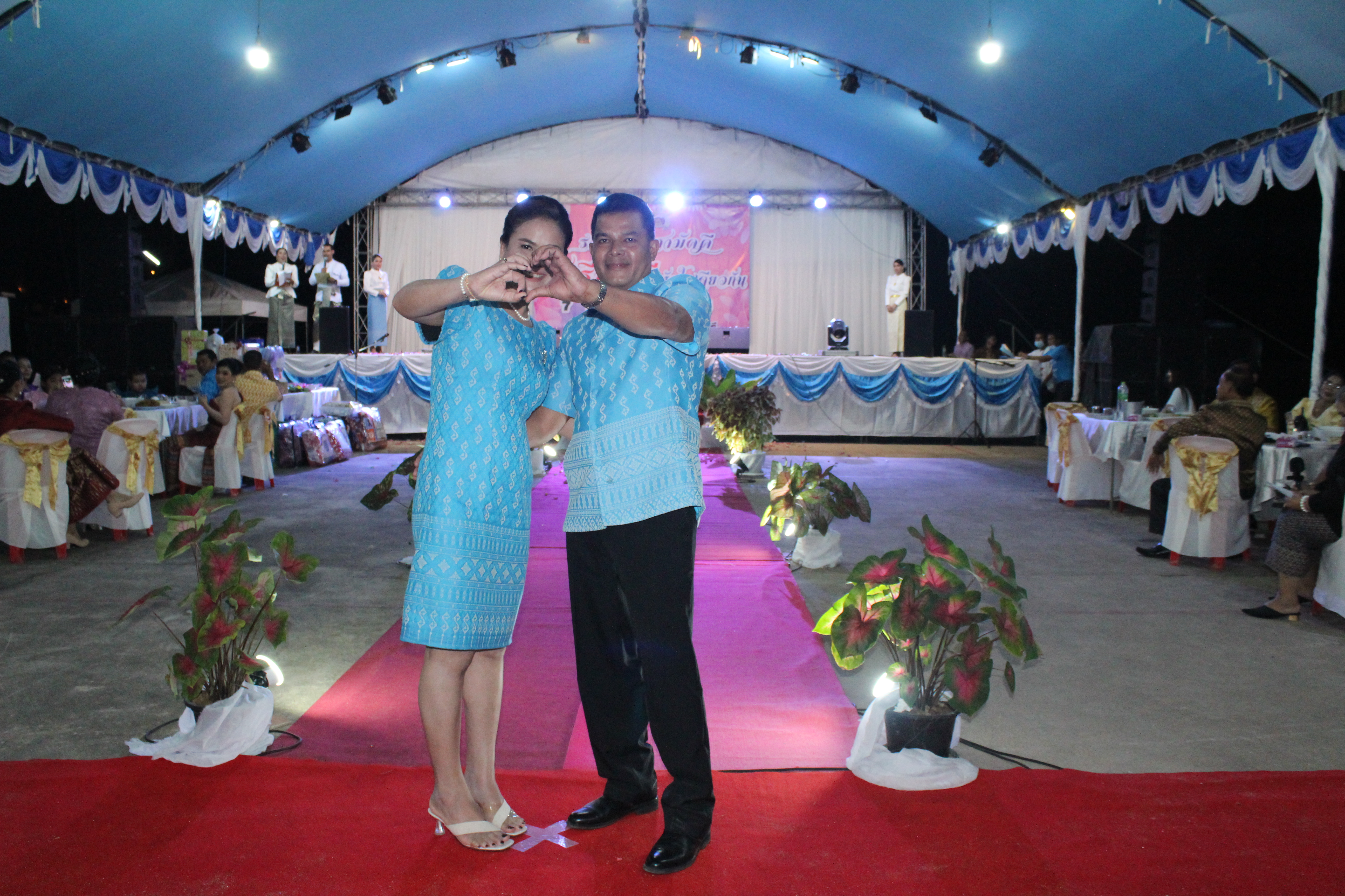 อำเภอชัยบุรี จัดงาน “รวมพลังสามัคคี สตรีชัยบุรีหัวใจเดียวกัน” เพื่อระดมเงินสมทบทุนศรัทธามอบให้แก่ ศจพ.อ.ชัยบุรี ขจัดความยากจน..คนชัยบุรี