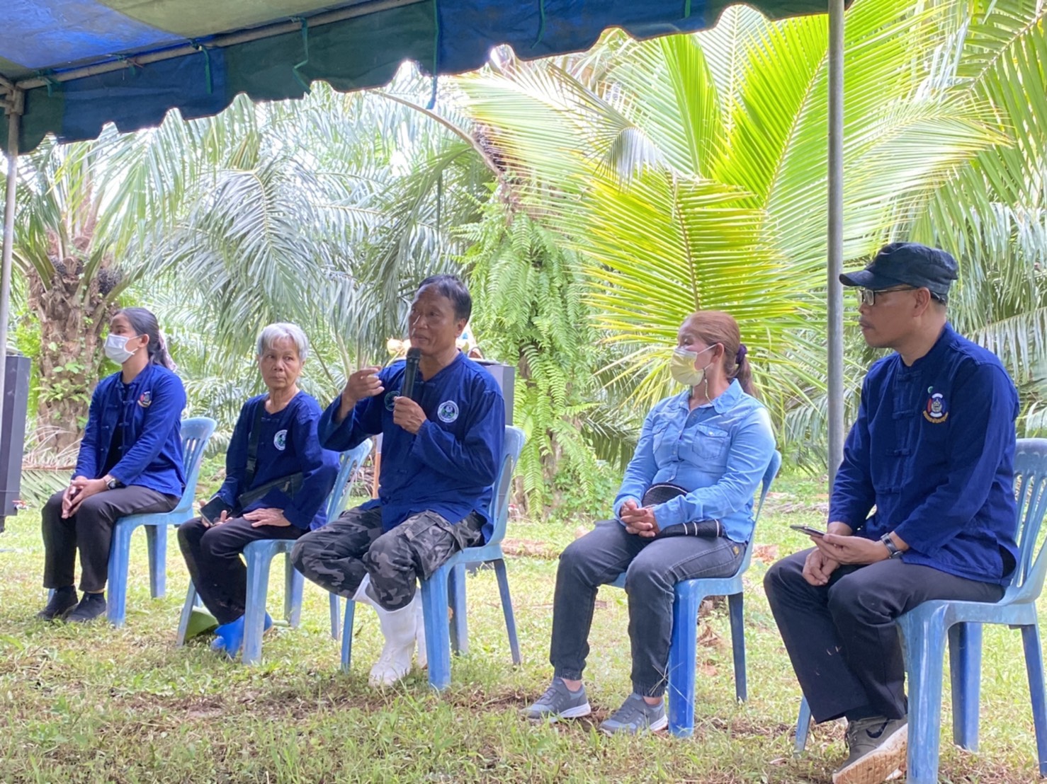 เครือข่ายโคกหนองนา พช.พนม จังหวัดสุราษฎร์ธานี รวมพลังจัดกิจกรรม “ก้าวต่อไป โคก หนอง นา พช.พนม ออกปาก (ซอแรง) พัฒนาสู่บันได ๙ ขั้น ” อย่างยั่งยืน