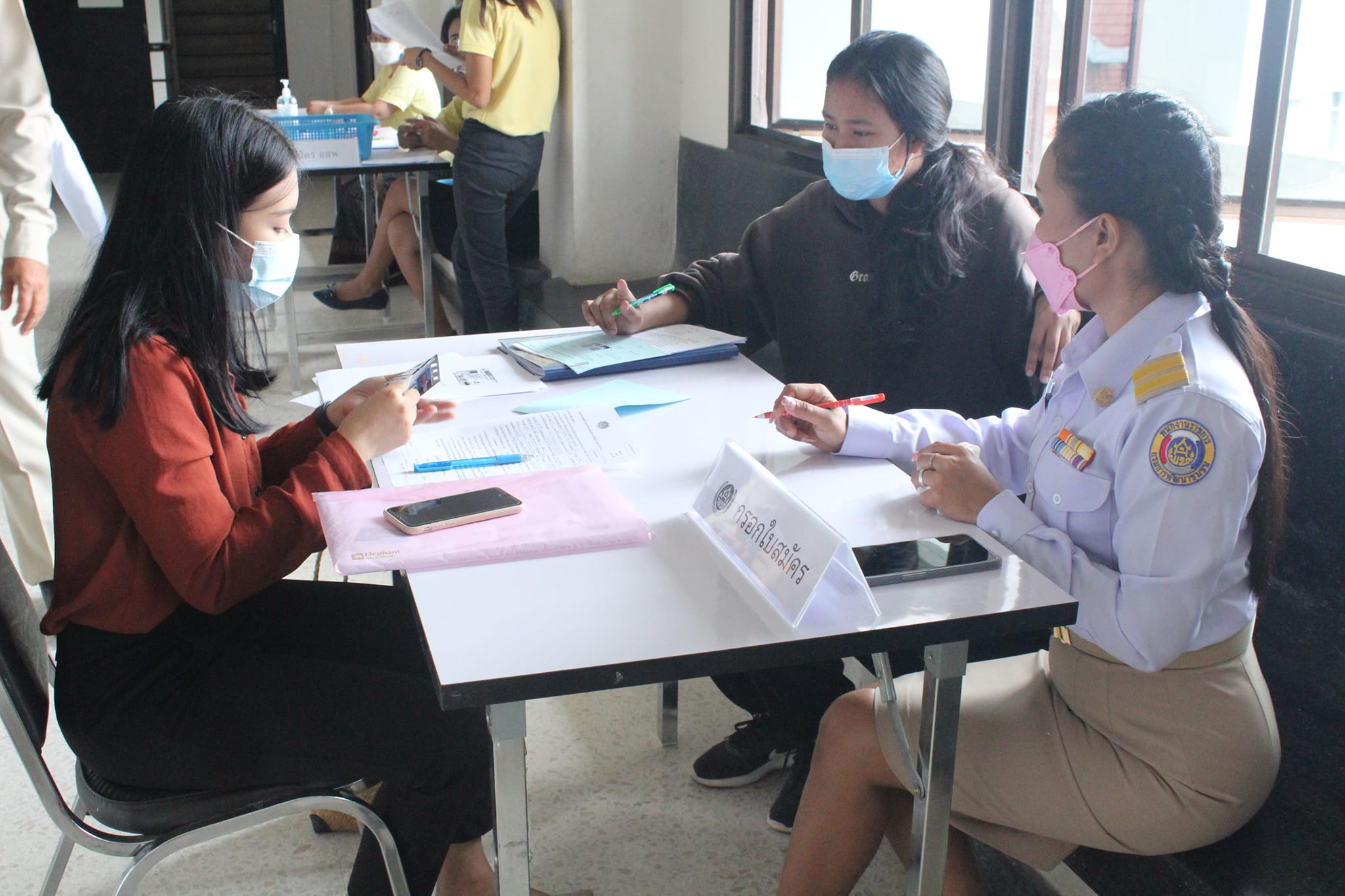 บรรยากาศการรับสมัคร อสพ.จังหวัดสุราษฎร์ธานี เป็นไปอย่างคึกคัก