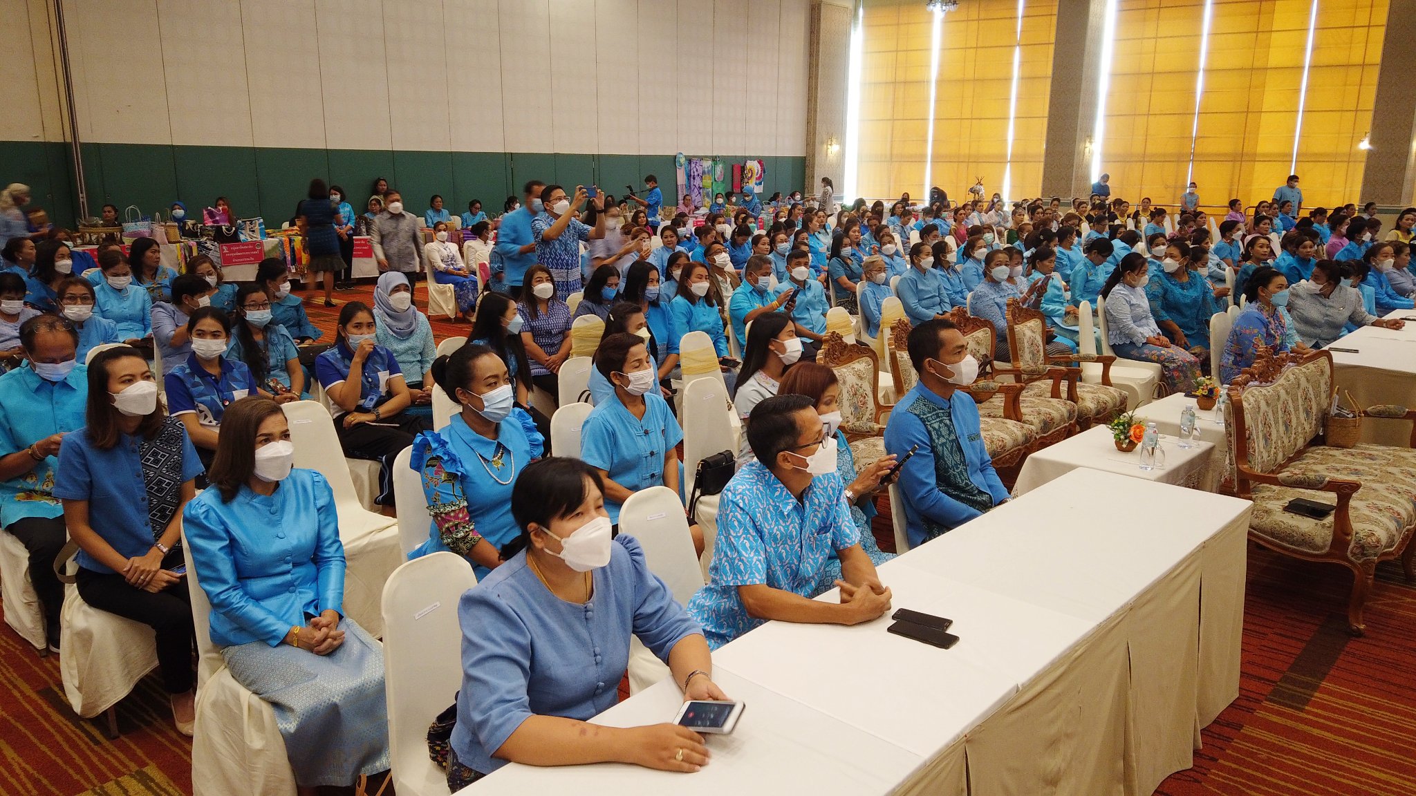 “พลังสตรีสุราษฎร์ธานี ลั่นก้องฟ้า” ในกิจกรรม “สตรีเมืองคนดี รวมพลังสร้างสรรค์ ขับเคลื่อนเศรษฐกิจชุมชน”