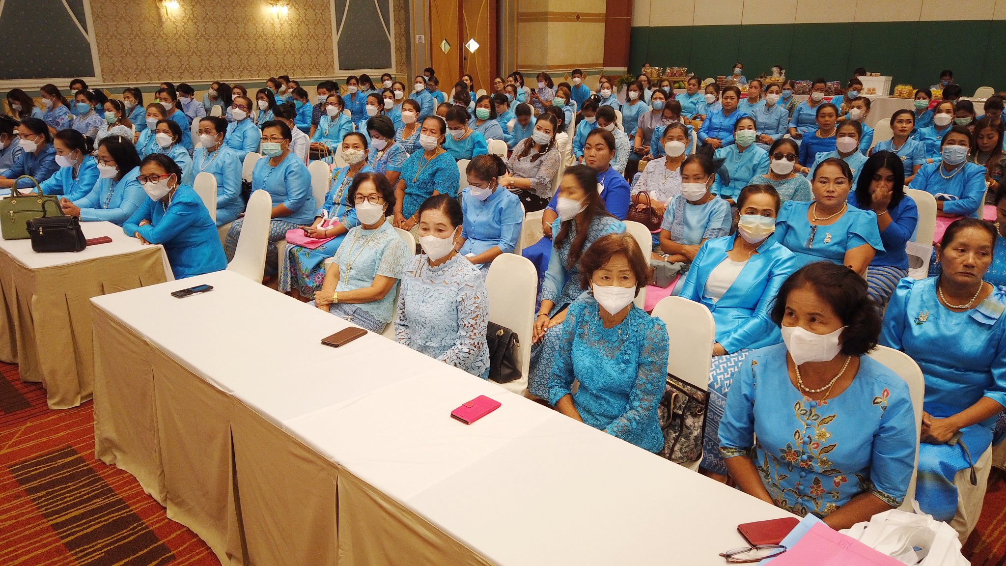 “พลังสตรีสุราษฎร์ธานี ลั่นก้องฟ้า” ในกิจกรรม “สตรีเมืองคนดี รวมพลังสร้างสรรค์ ขับเคลื่อนเศรษฐกิจชุมชน”
