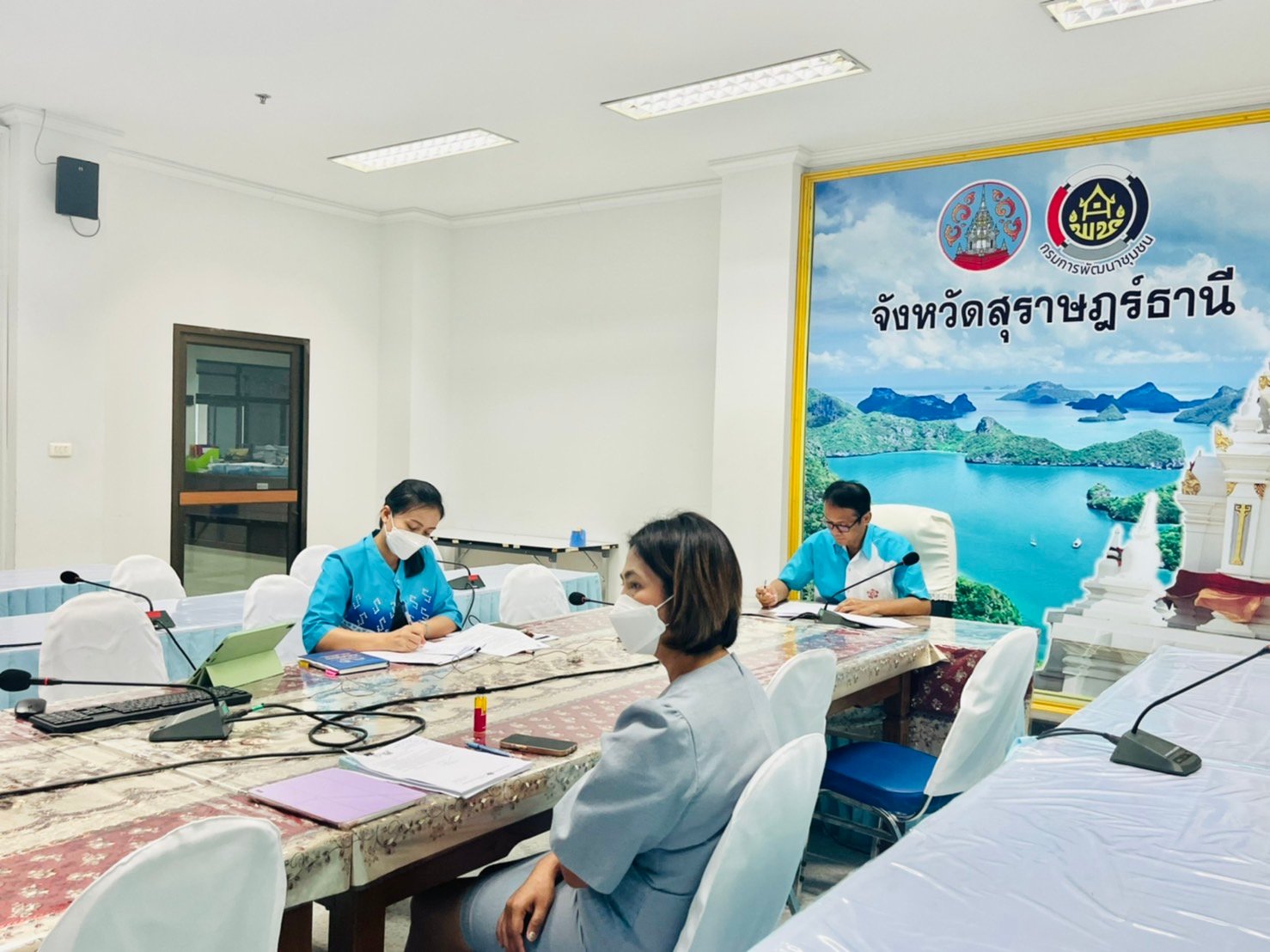 ผู้ตรวจการกรมการพัฒนาชุมชน ประชุมติดตามผลการขับเคลื่อนงานก้าวต่อไป โคก หนอง นา โมเดล และศูนย์ผู้นำจิตอาสาพัฒนาชุมชน พช.สุราษฎร์ฯ พร้อมเดินหน้าก้าวต่อไป