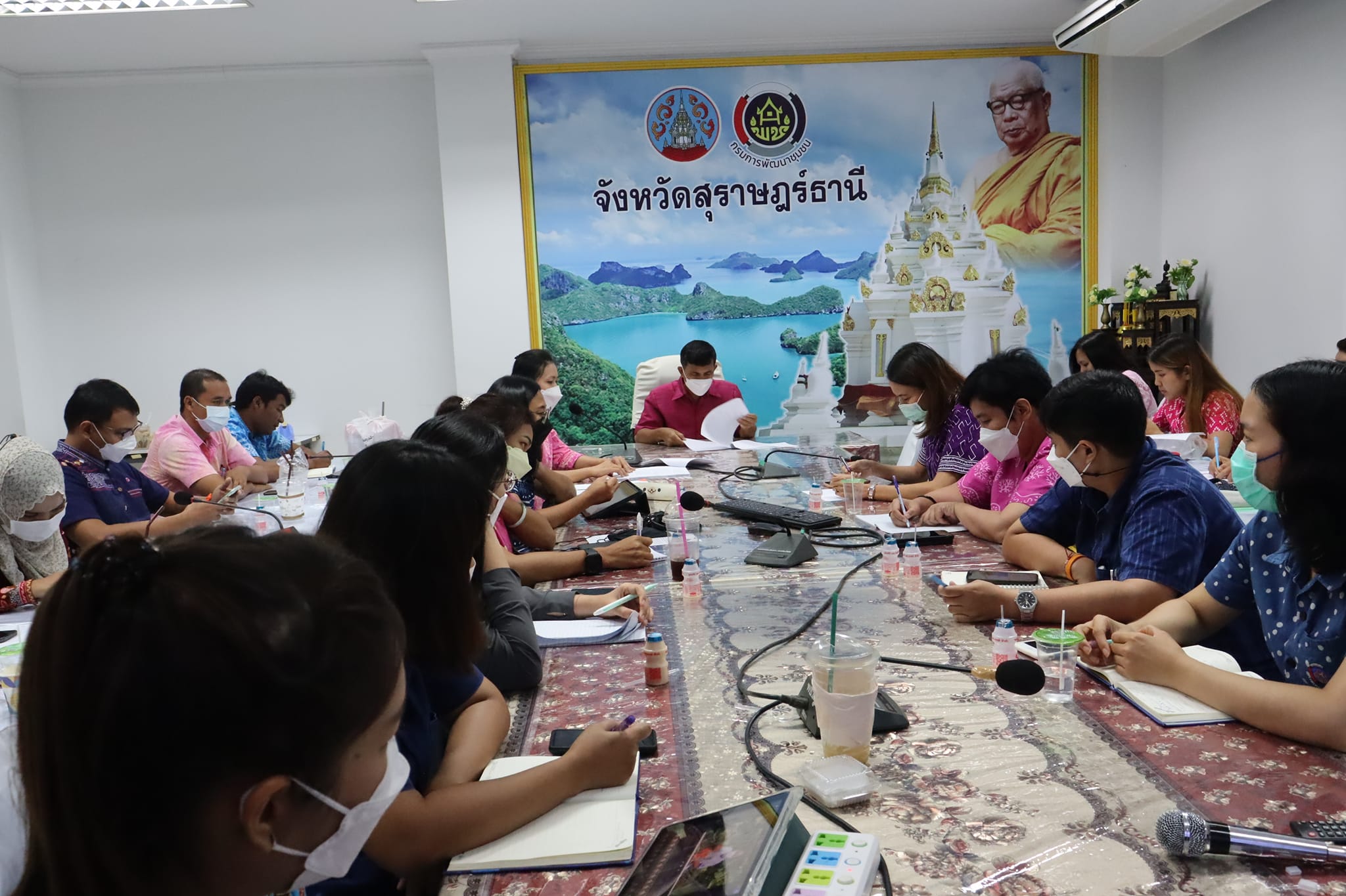 พช.สุราษฎร์ ติวเข้มนักประชาสัมพันธ์ด้านการถ่ายภาพและวีดีโอเพื่อการประชาสัมพันธ์อย่างมืออาชีพ