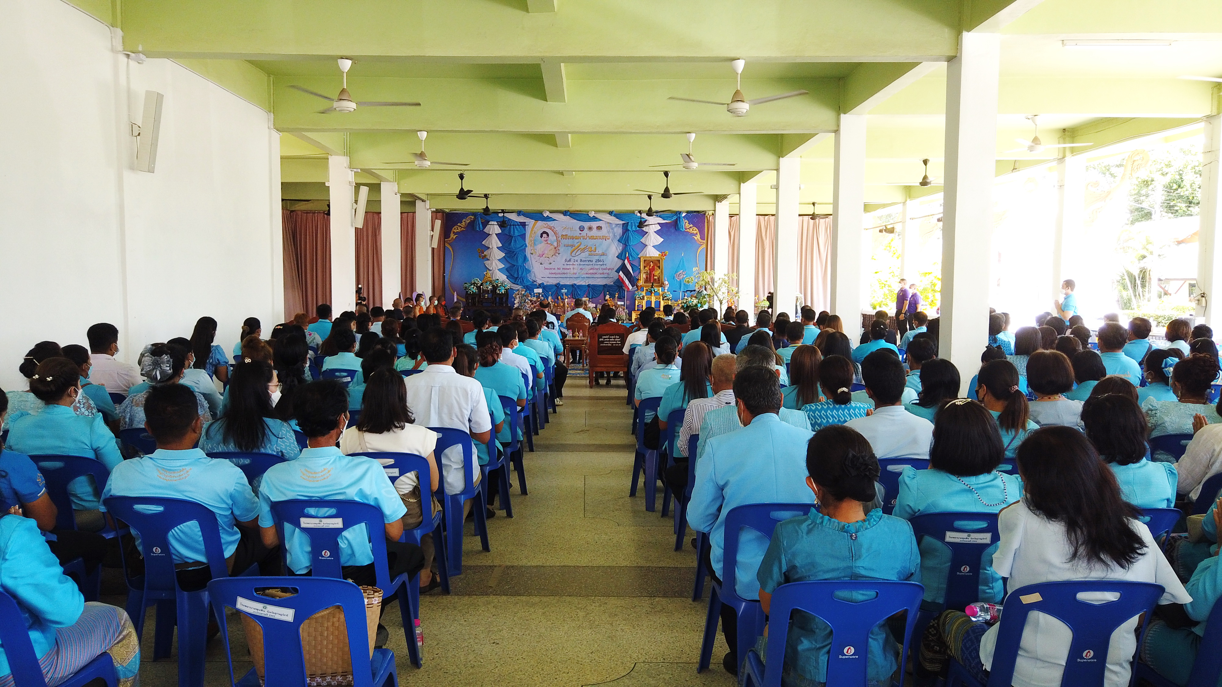 “จังหวัดสุราษฎร์ธานี รวมพลังศรัทธา” …จัดพิธีทอดผ้าป่าพิธีกองทุนแม่ของแผ่นดินตามโครงการ “๙๐ พรรษา ๙๙๙ สมทบทุนศรัทธา ทุนปัญญา กองทุนแม่ของแผ่นดิน ทุนตั้งต้นแห่งความดีงาม”