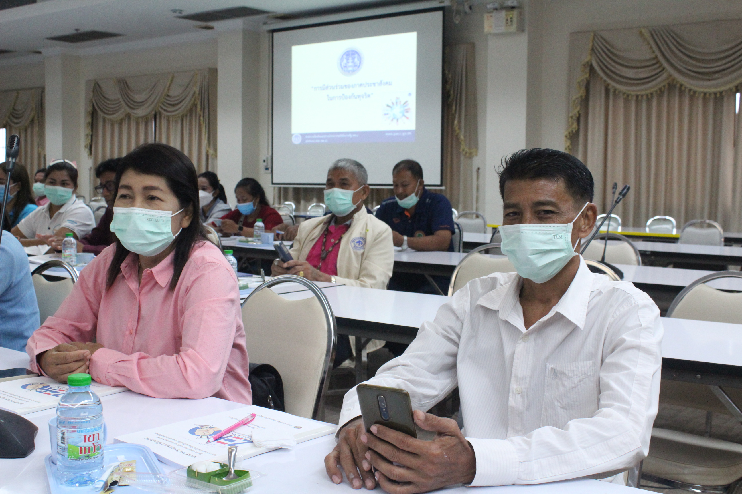 พช.สุราษฎร์ฯ “ขับเคลื่อนความโปร่งใส เชื่อมันในคุณธรรม” จัดกิจกรรมโครงการประชุมเชิงปฏิบัติการส่งเสริมการมีส่วนร่วมภาคประชาชนในการสร้างความโปร่งใส และป้องกันการทุจริตประพฤติมิชอบ แก่เครือข่ายภาคประชาสังคมในการป้องกันการทุจริต