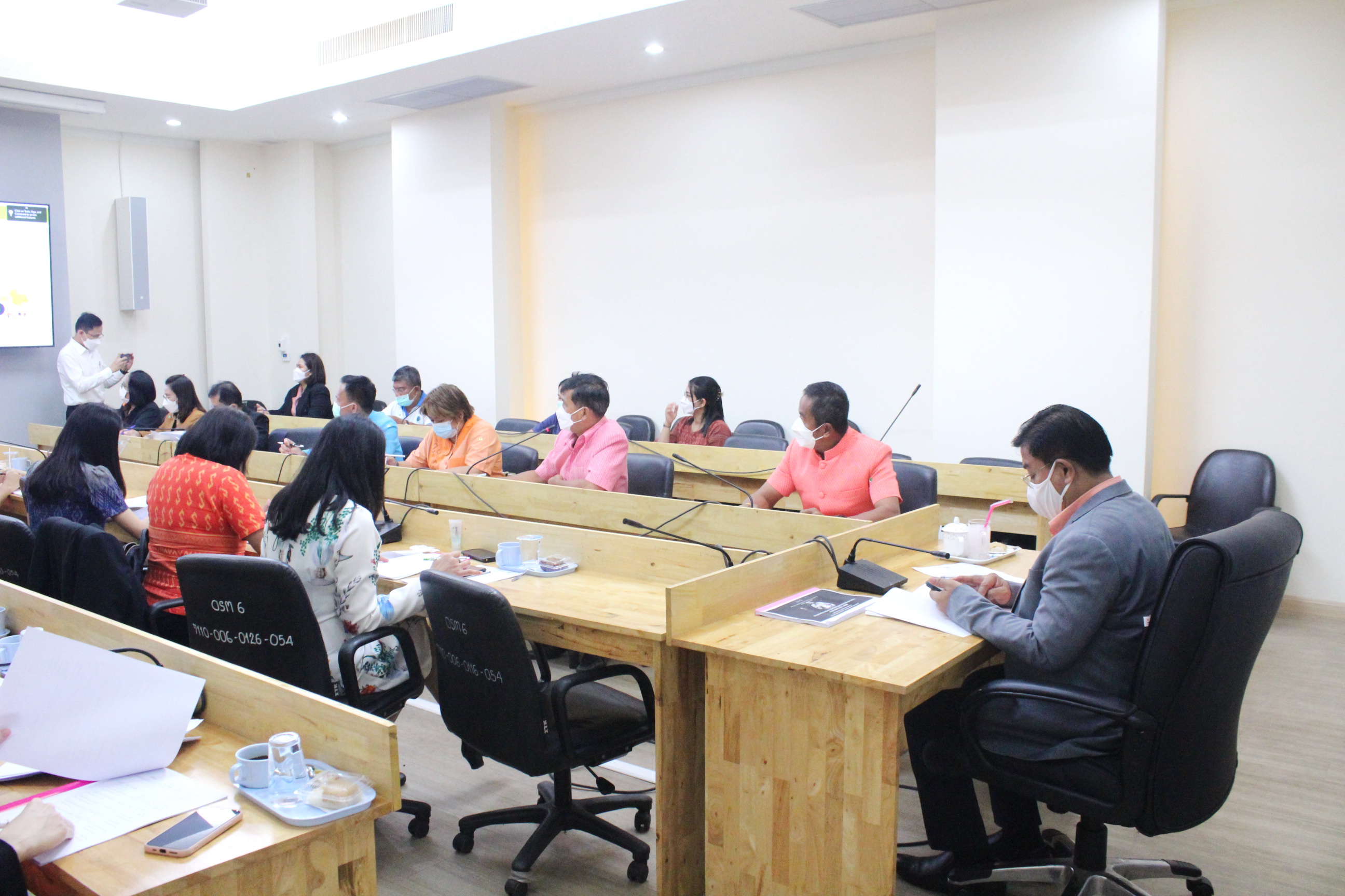 พช.สุราษฎร์ฯ จัดประชุมคณะทำงานบริหารการจัดเก็บข้อมูล (จปฐ.) ระดับจังหวัด และ รับรองผลการจัดเก็บข้อมูลความจำเป็นพื้นฐาน (จปฐ.) ปี พ.ศ.2565 จังหวัดสุราษฎร์ธานี