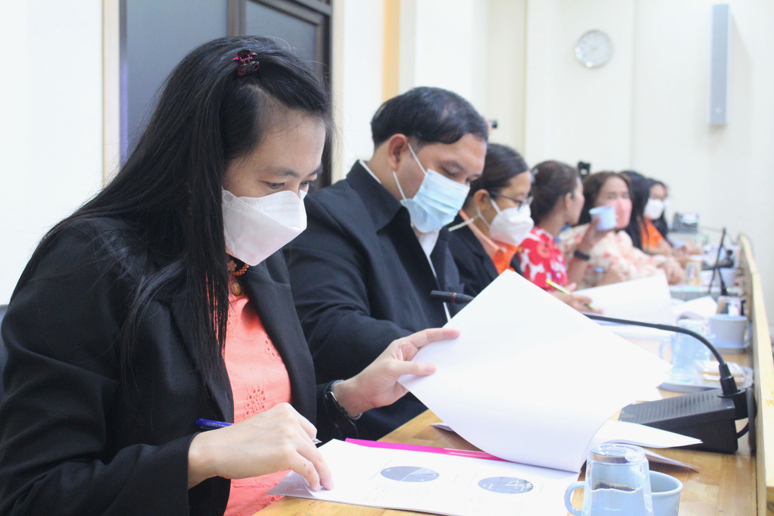 พช.สุราษฎร์ฯ จัดประชุมคณะทำงานบริหารการจัดเก็บข้อมูล (จปฐ.) ระดับจังหวัด และ รับรองผลการจัดเก็บข้อมูลความจำเป็นพื้นฐาน (จปฐ.) ปี พ.ศ.2565 จังหวัดสุราษฎร์ธานี