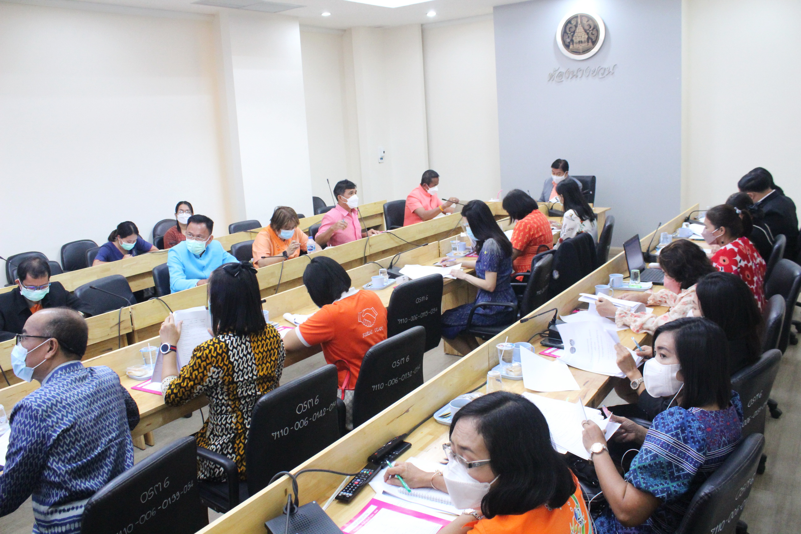 พช.สุราษฎร์ฯ จัดประชุมคณะทำงานบริหารการจัดเก็บข้อมูล (จปฐ.) ระดับจังหวัด และ รับรองผลการจัดเก็บข้อมูลความจำเป็นพื้นฐาน (จปฐ.) ปี พ.ศ.2565 จังหวัดสุราษฎร์ธานี