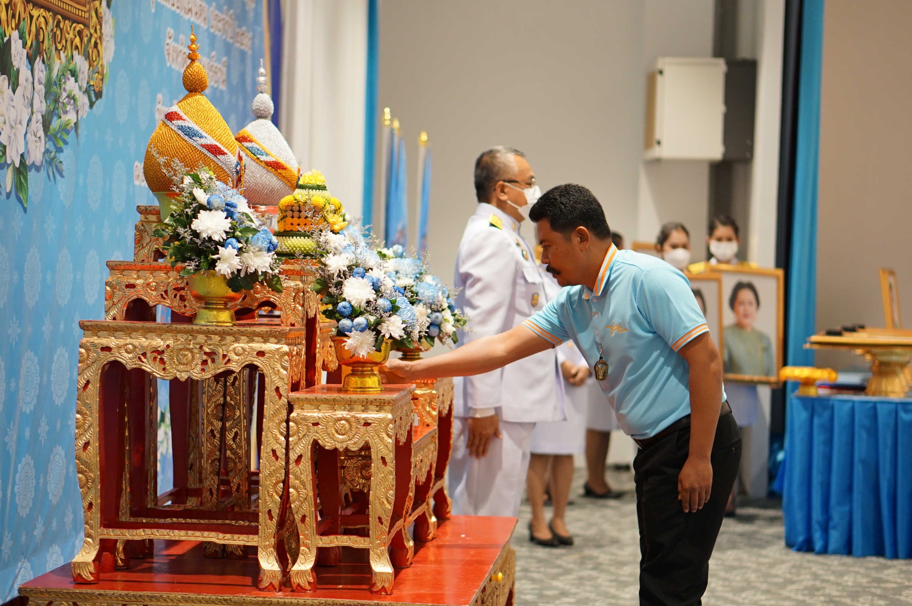 พช.สุราษฎร์ จับมือ ปปส.ภาค 8 และเครือข่ายกองทุนแม่ฯ จังหวัดสุราษฎร์ธานี จัดพิธีมอบเงินพระราชทานขวัญถุงกองทุนแม่ของแผ่นดิน ปี 2565