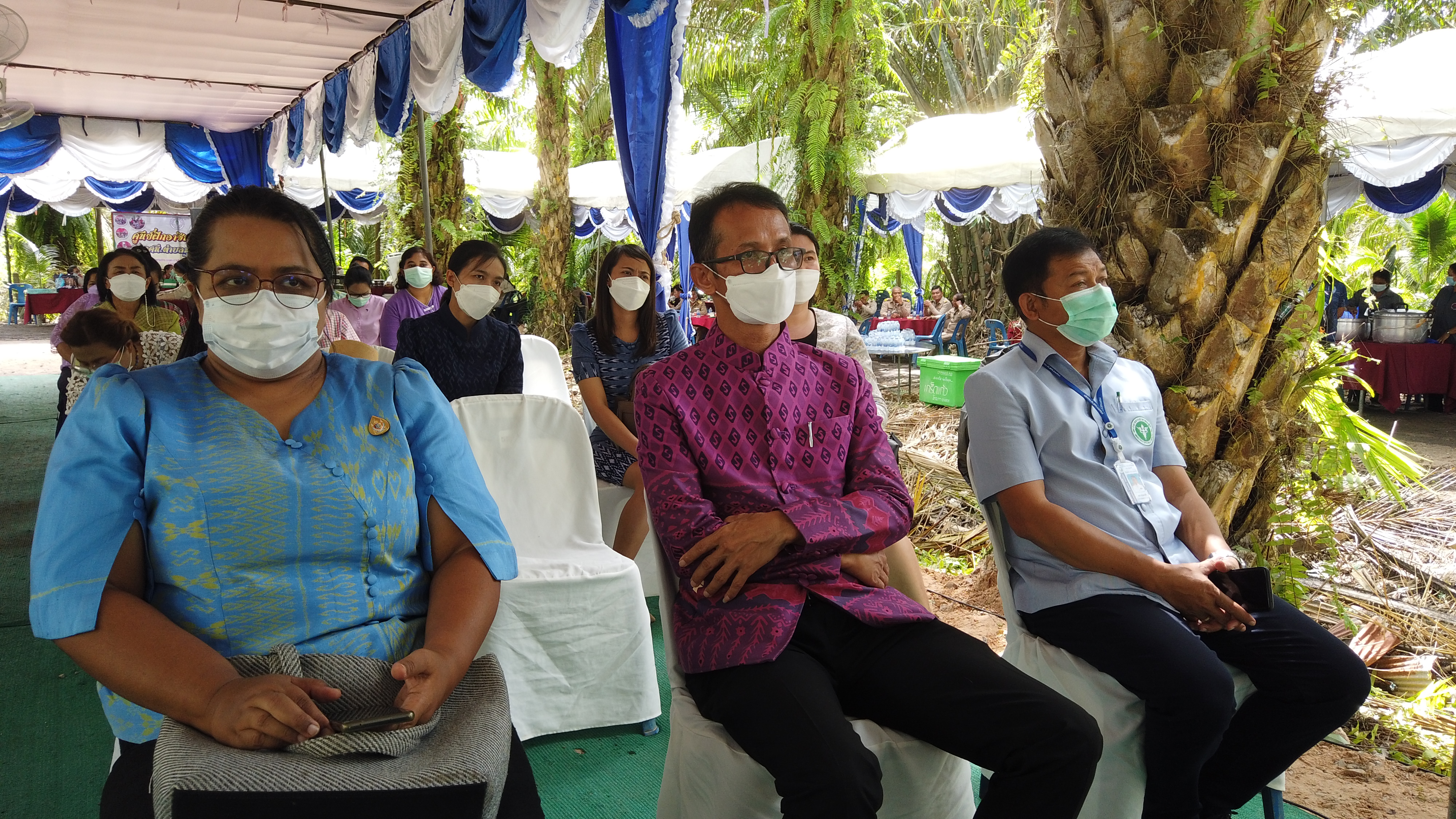 รมว.ท่องเที่ยวและกีฬา ปลุกกระแสการท่องเที่ยววิถีชุมชน ลงพื้นที่เยี่ยมเยียนสถาบันพัฒนาภูมิปัญญาไทยกลุ่มอาชีพสร้างเศรษฐกิจชุมชนตำบลพุนพิน