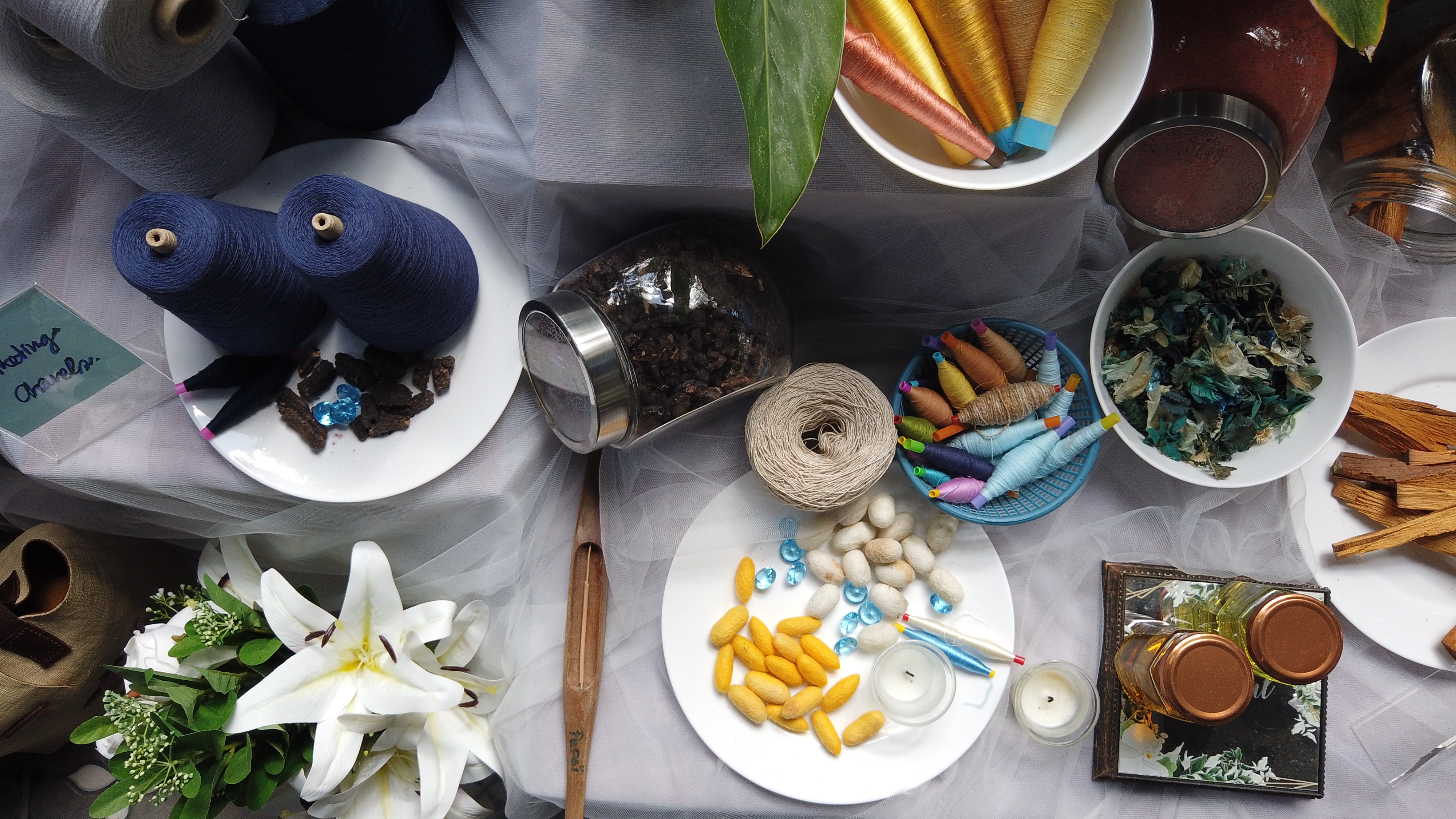 รมว.ท่องเที่ยวและกีฬา ปลุกกระแสการท่องเที่ยววิถีชุมชน ลงพื้นที่เยี่ยมเยียนสถาบันพัฒนาภูมิปัญญาไทยกลุ่มอาชีพสร้างเศรษฐกิจชุมชนตำบลพุนพิน