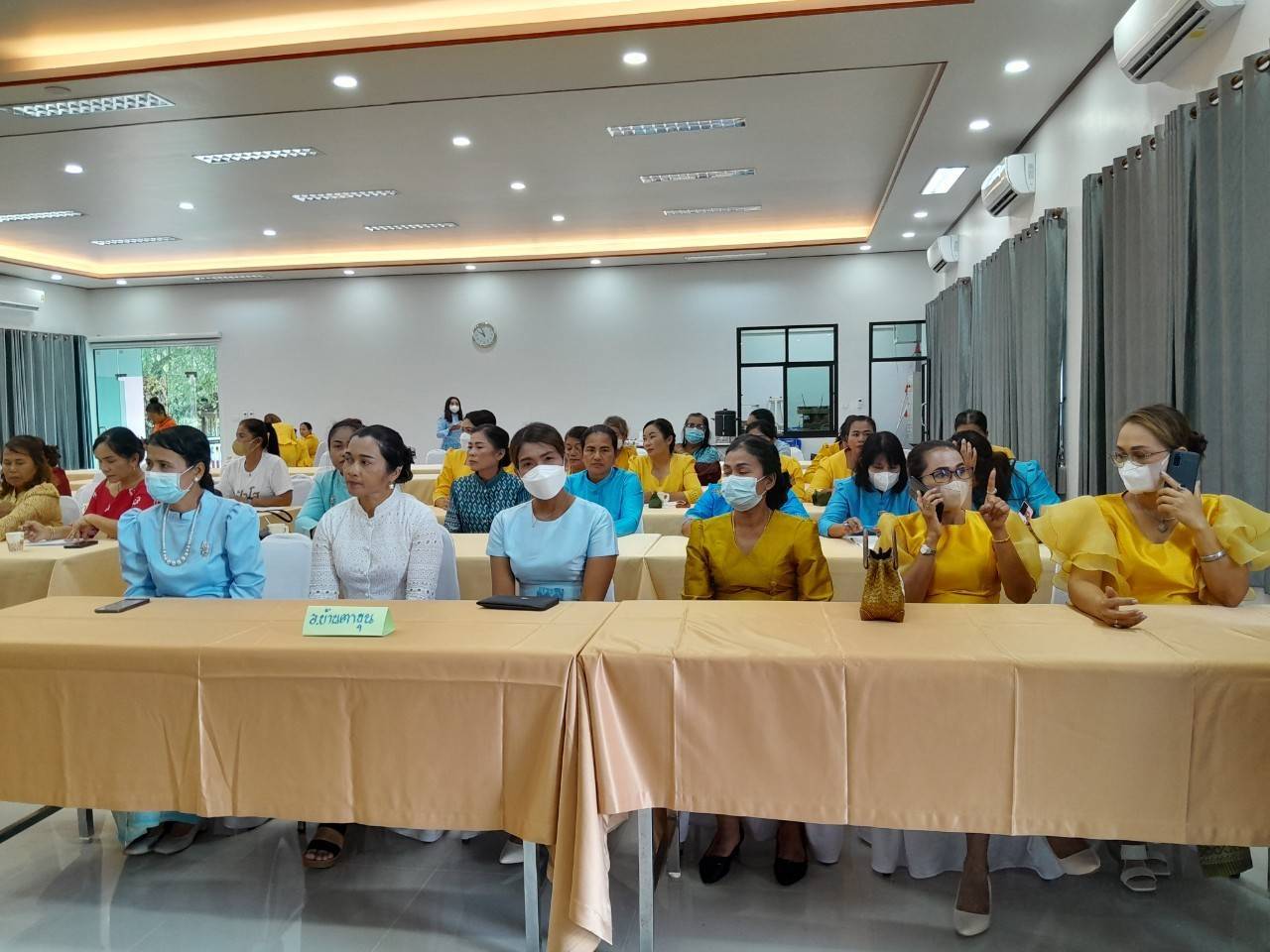 “พลังสตรี พลังที่ยิ่งใหญ่ คณะกรรมการพัฒนาสตรีจังหวัด สุราษฏร์ธานี ประชุมสัญจร ขับเคลื่อนงาน”