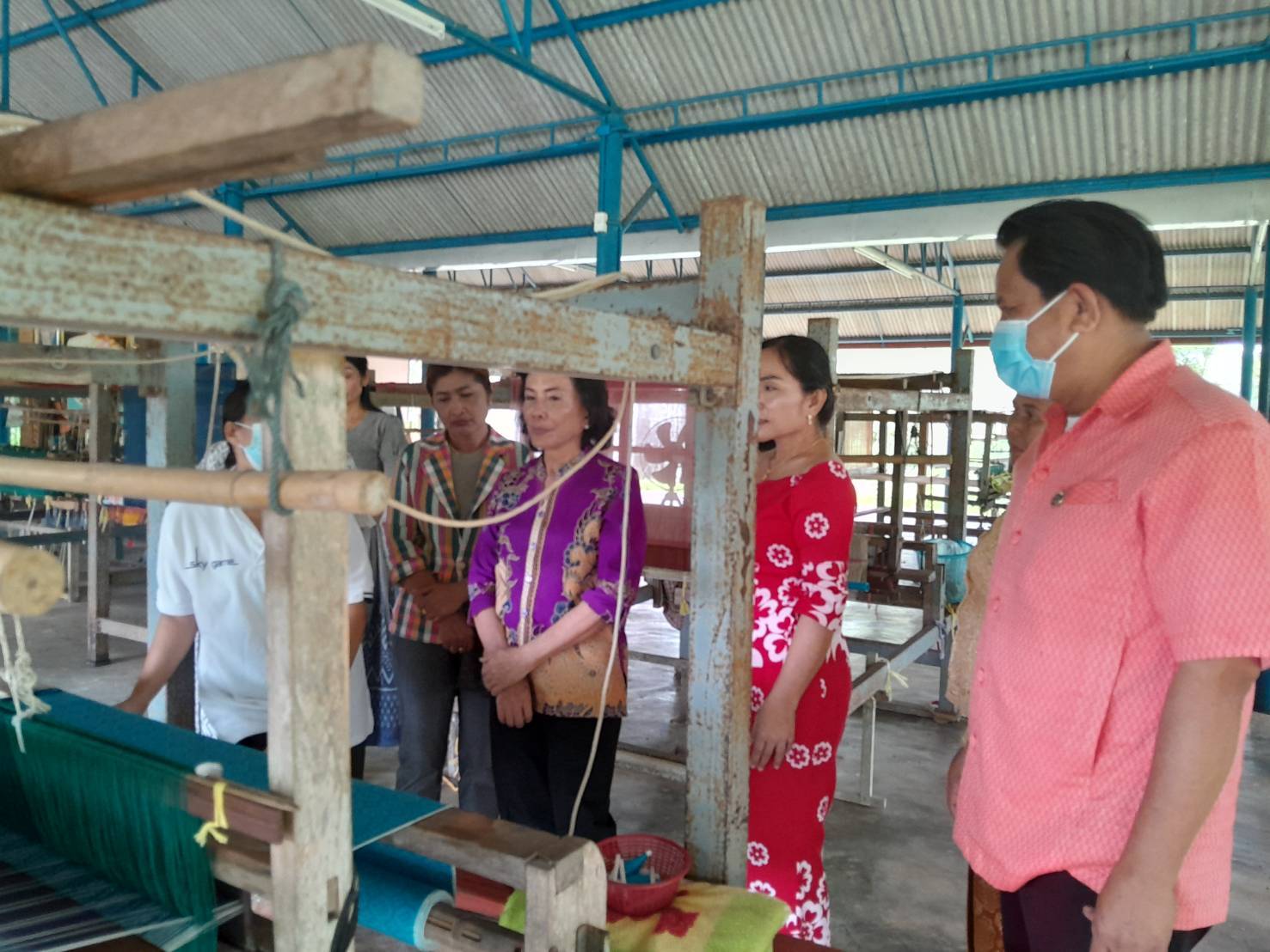 “พลังสตรี พลังที่ยิ่งใหญ่ คณะกรรมการพัฒนาสตรีจังหวัด สุราษฏร์ธานี ประชุมสัญจร ขับเคลื่อนงาน”