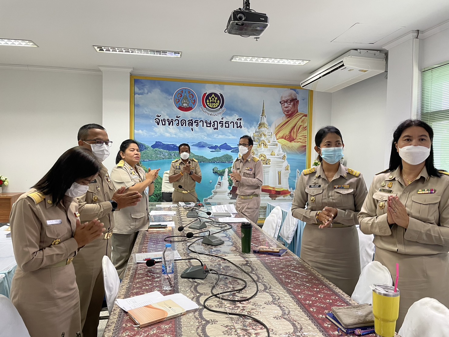 พช.สุราษฎร์ธานี ร่วมประชุมกรมการพัฒนาชุมชน ครั้งที่ 4/2566 ผ่านระบบวีดิทัศน์ทางไกล (Video Conference)