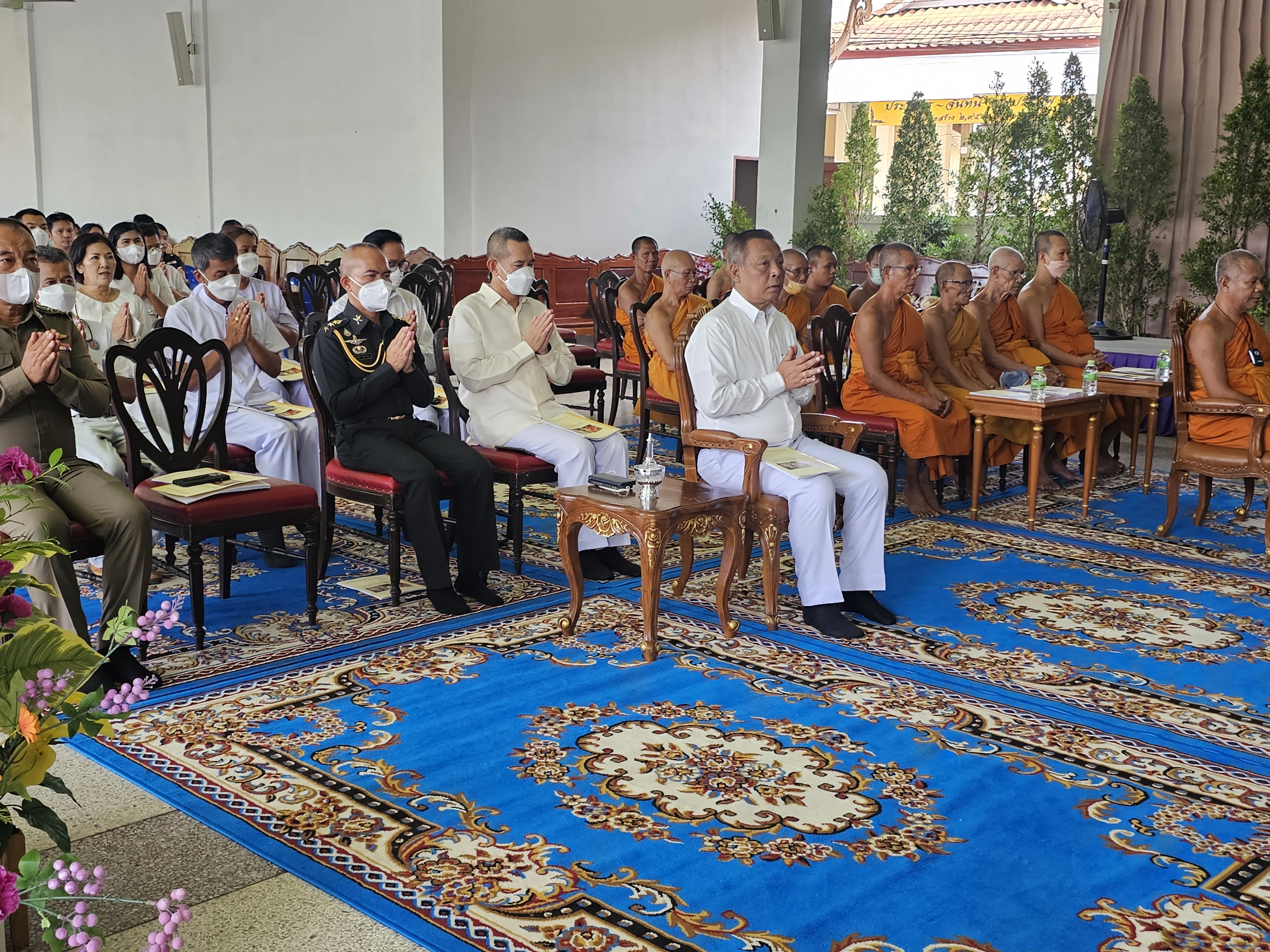 พช.สุราษฎร์ฯ ร่วมพิธีเจริญพระพุทธมนต์เฉลิมพระเกียรติ