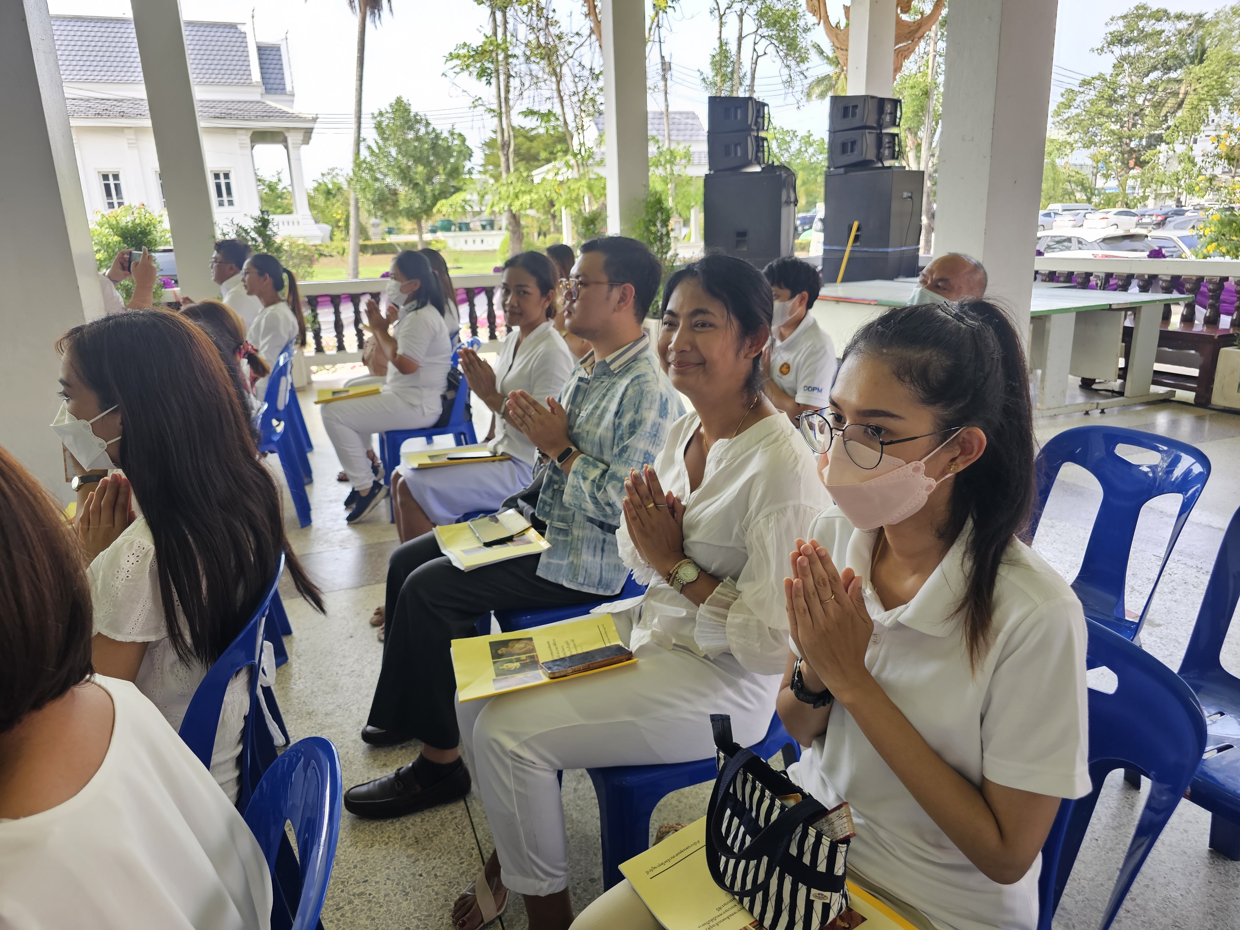 พช.สุราษฎร์ฯ ร่วมพิธีเจริญพระพุทธมนต์เฉลิมพระเกียรติ