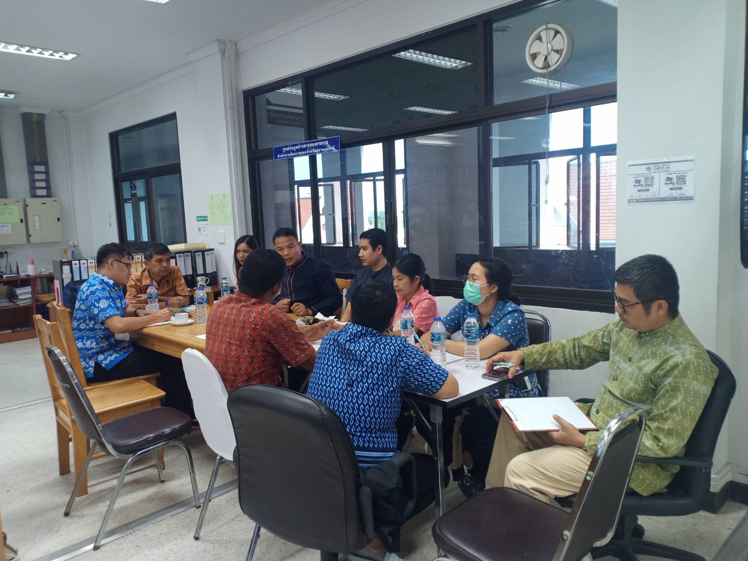 ตัวแทนกรม พช.ลงพื้นที่พบปะ ติวเข้มงานกองทุนชุมชน