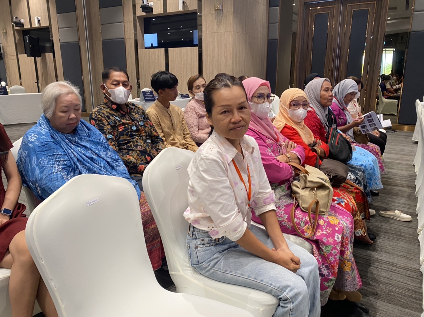 ยกทัพ กลุ่มทอผ้าเมืองคนดี ติวเข้มพัฒนาศักยภาพผู้ประกอบการประเภทผ้าและหัตถกรรม รุ่นที่ 2 